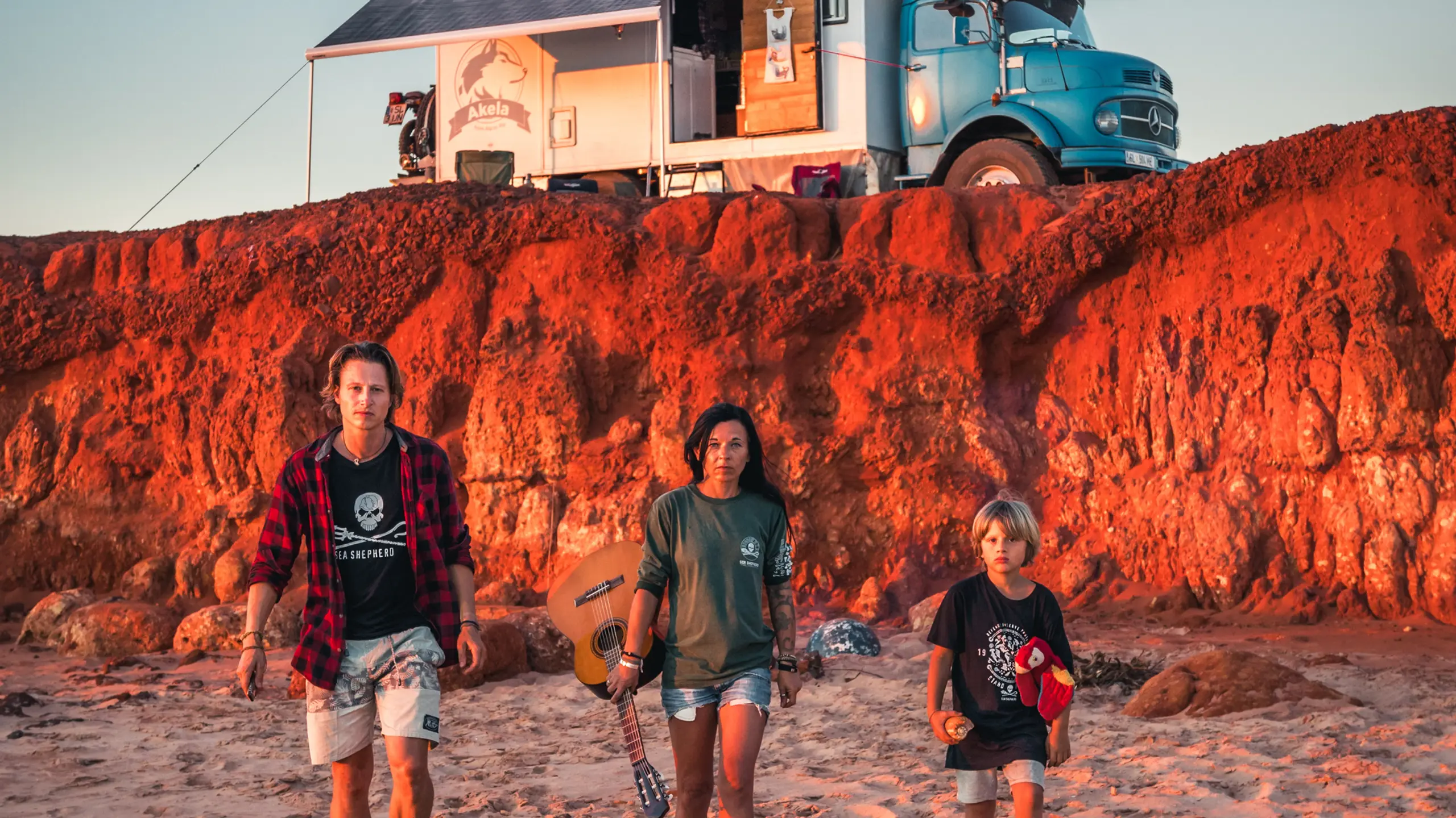 Familie Nardin-Zehentner am Strand