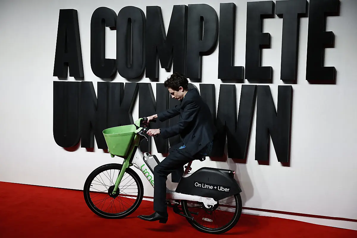 Chalamet kam mit Leih-Fahrrad