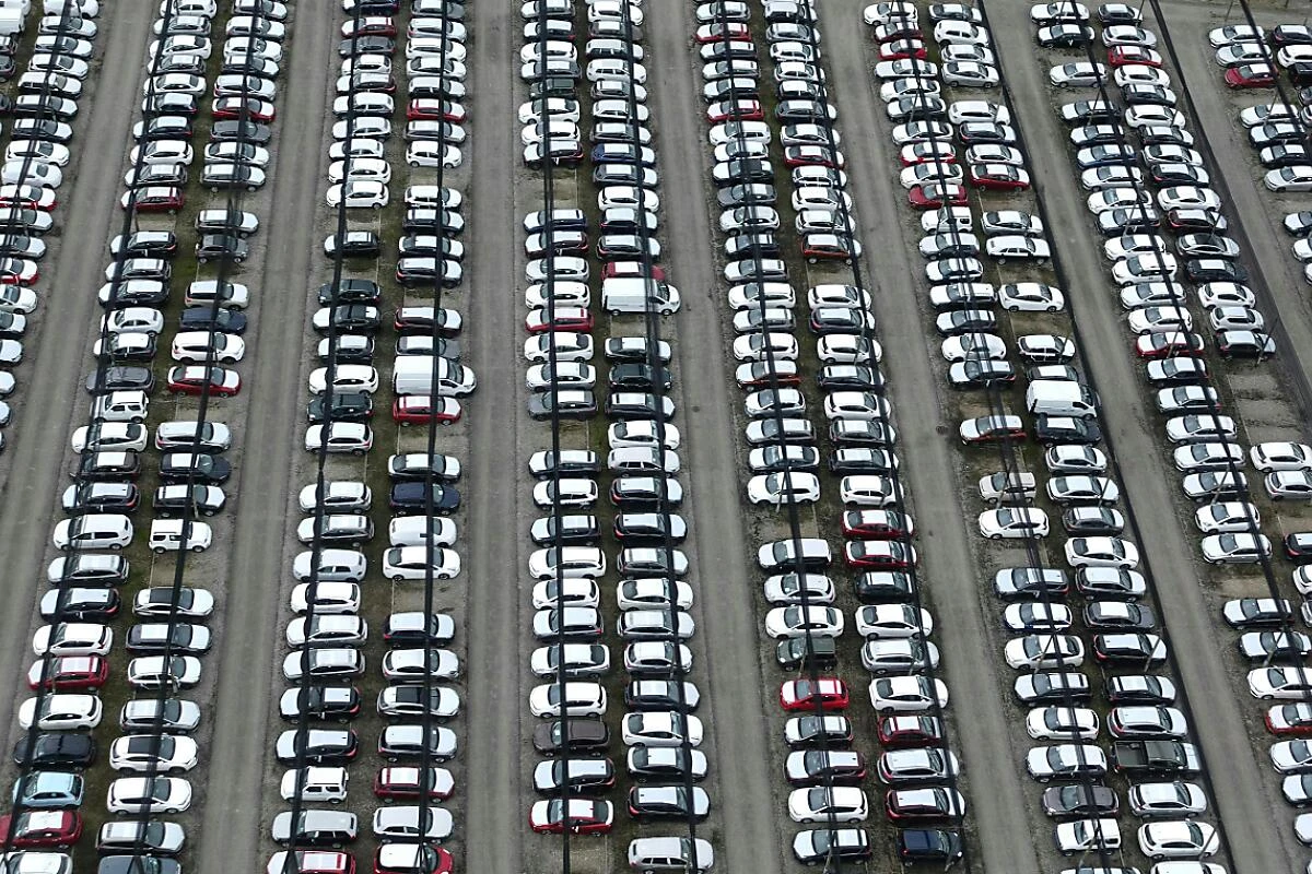 10,6 Mio. Fahrzeuge abgesetzt - Dezember deutlich stärker als 2023