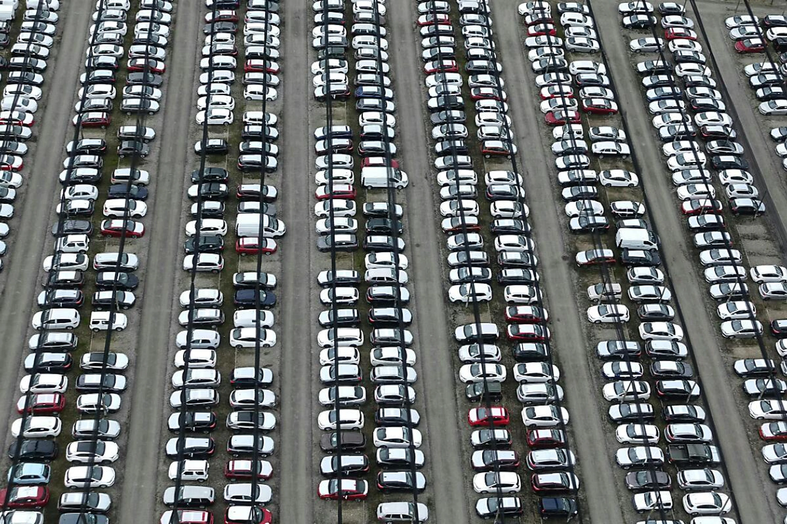 10,6 Mio. Fahrzeuge abgesetzt - Dezember deutlich stärker als 2023
