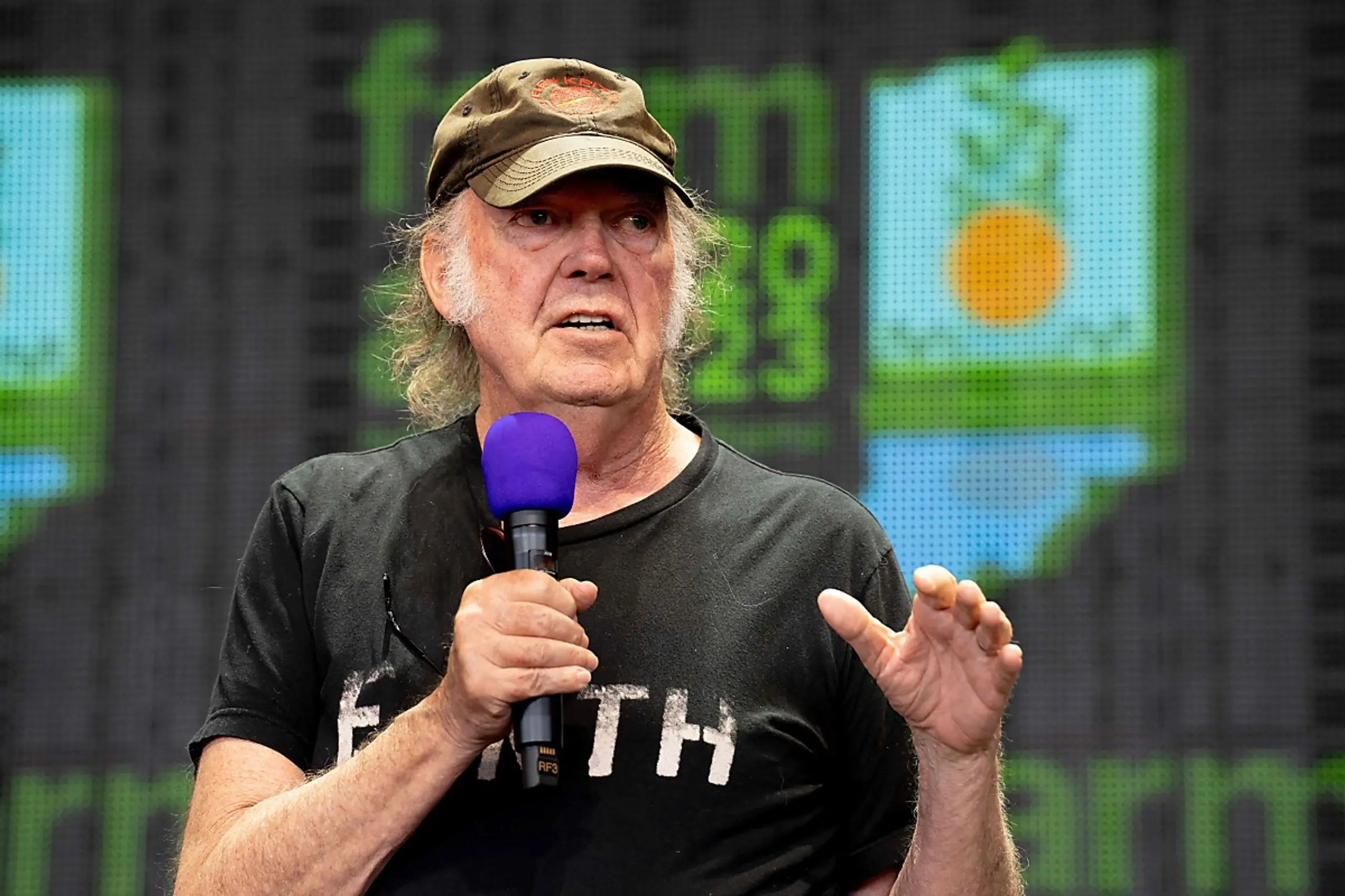 Neil Young musiziert nun mit den Chrome Hearts