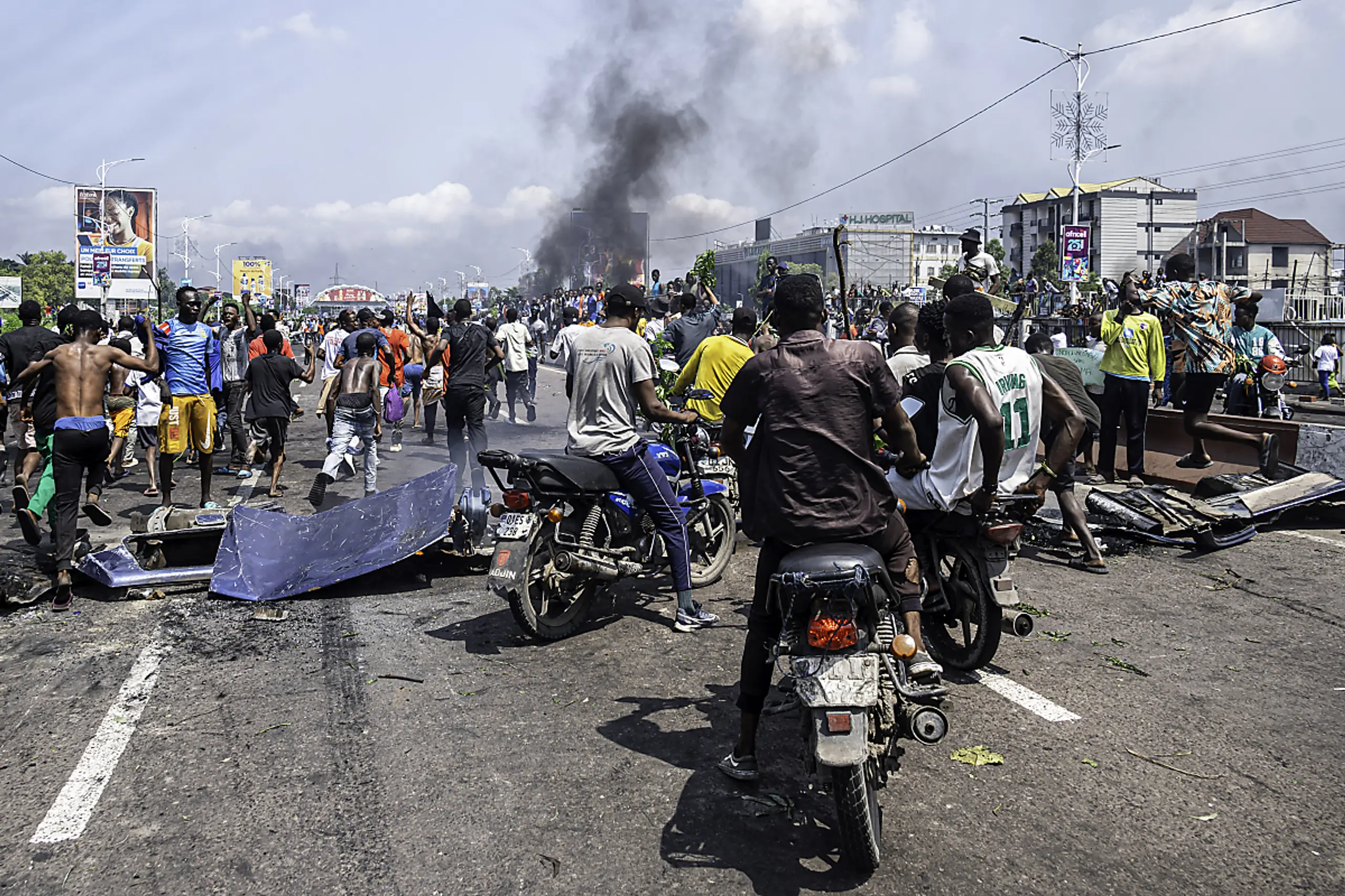 Ausschreitungen gegen Botschaften in Kinshasa