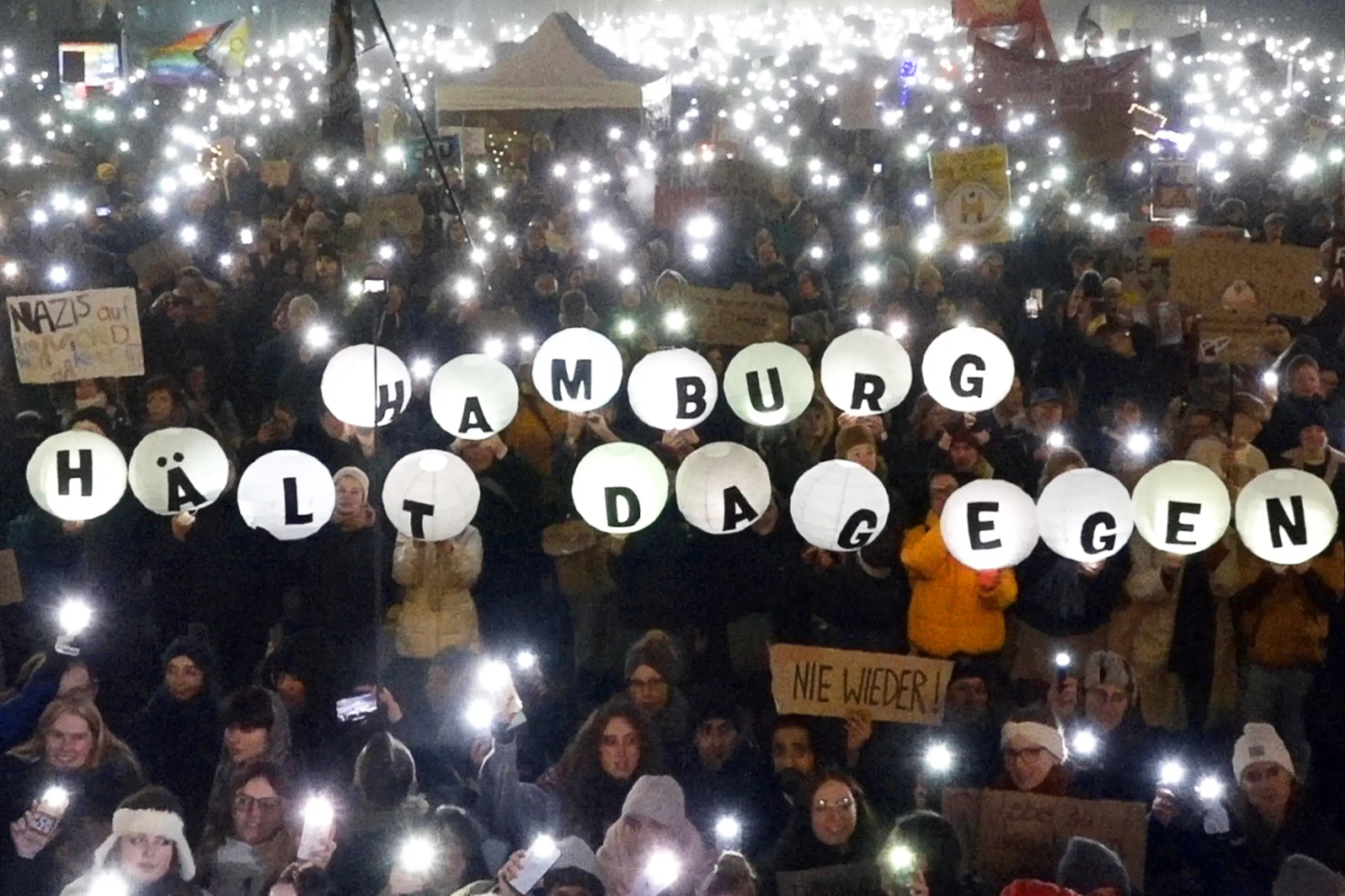 Demonstration gegen Einbindung der AfD in Hamburg