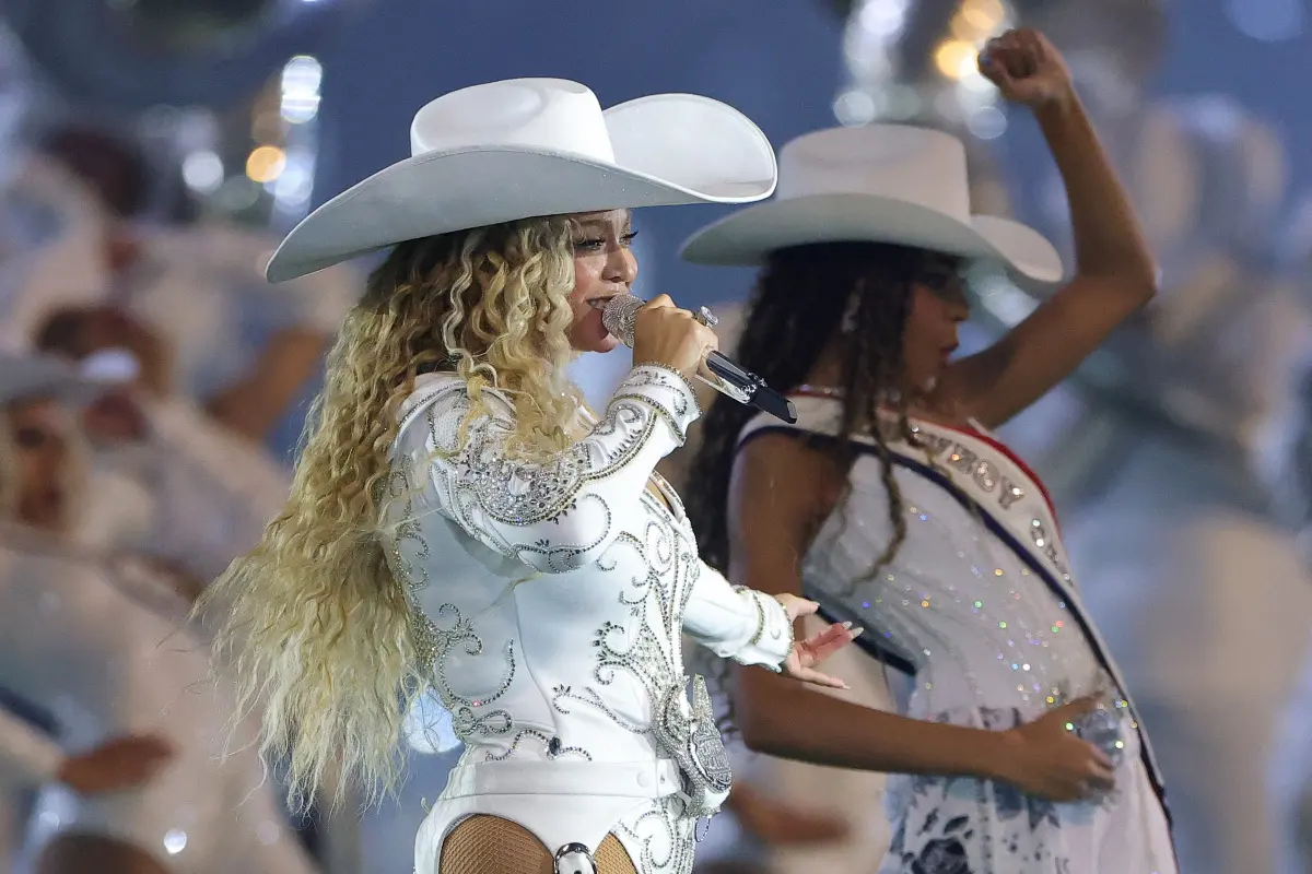 Beyoncè gibt es seit einiger Zeit auch im Cowgirl-Look