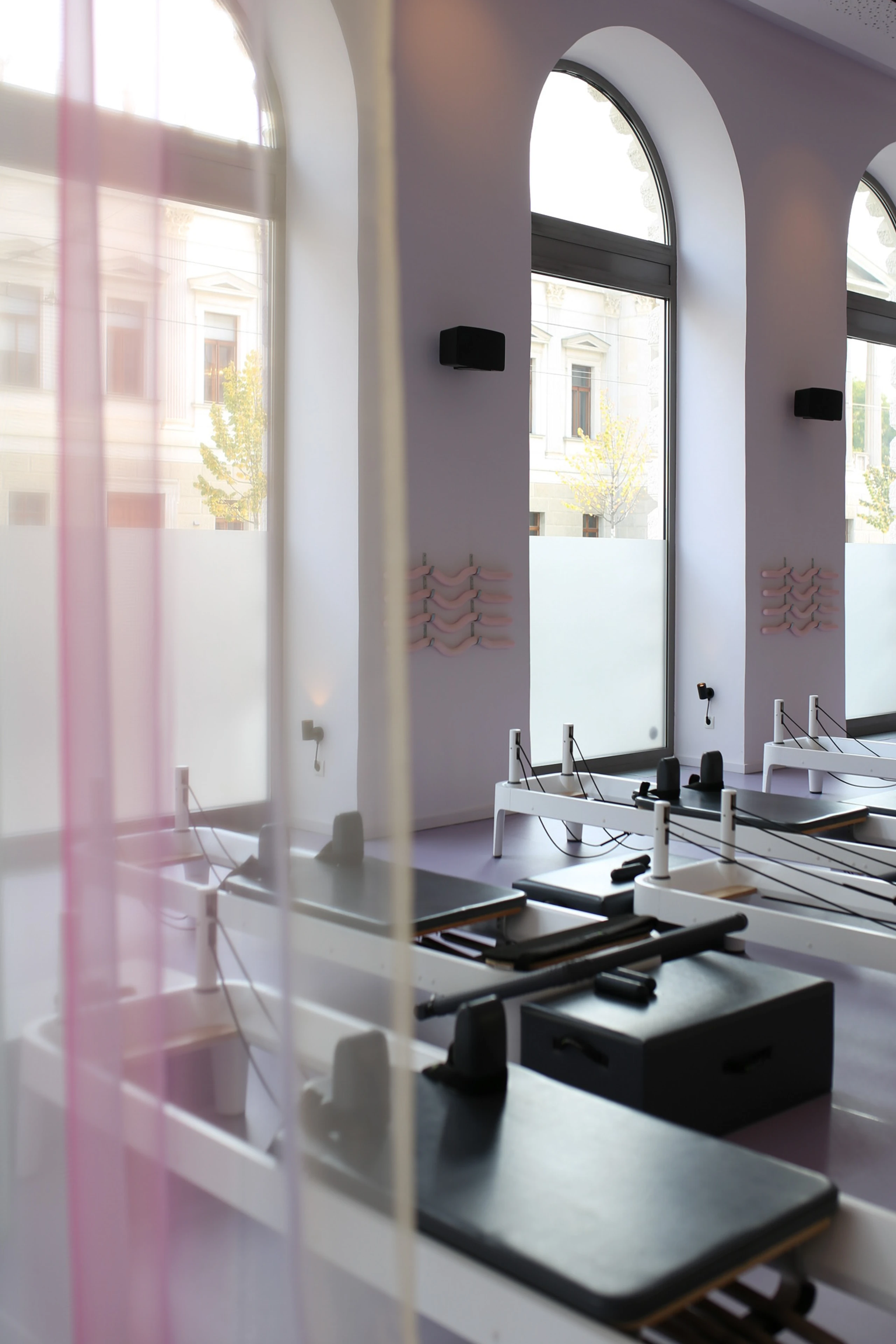 Gewinnen Sie 10x Reformer Pilates bei JUNE