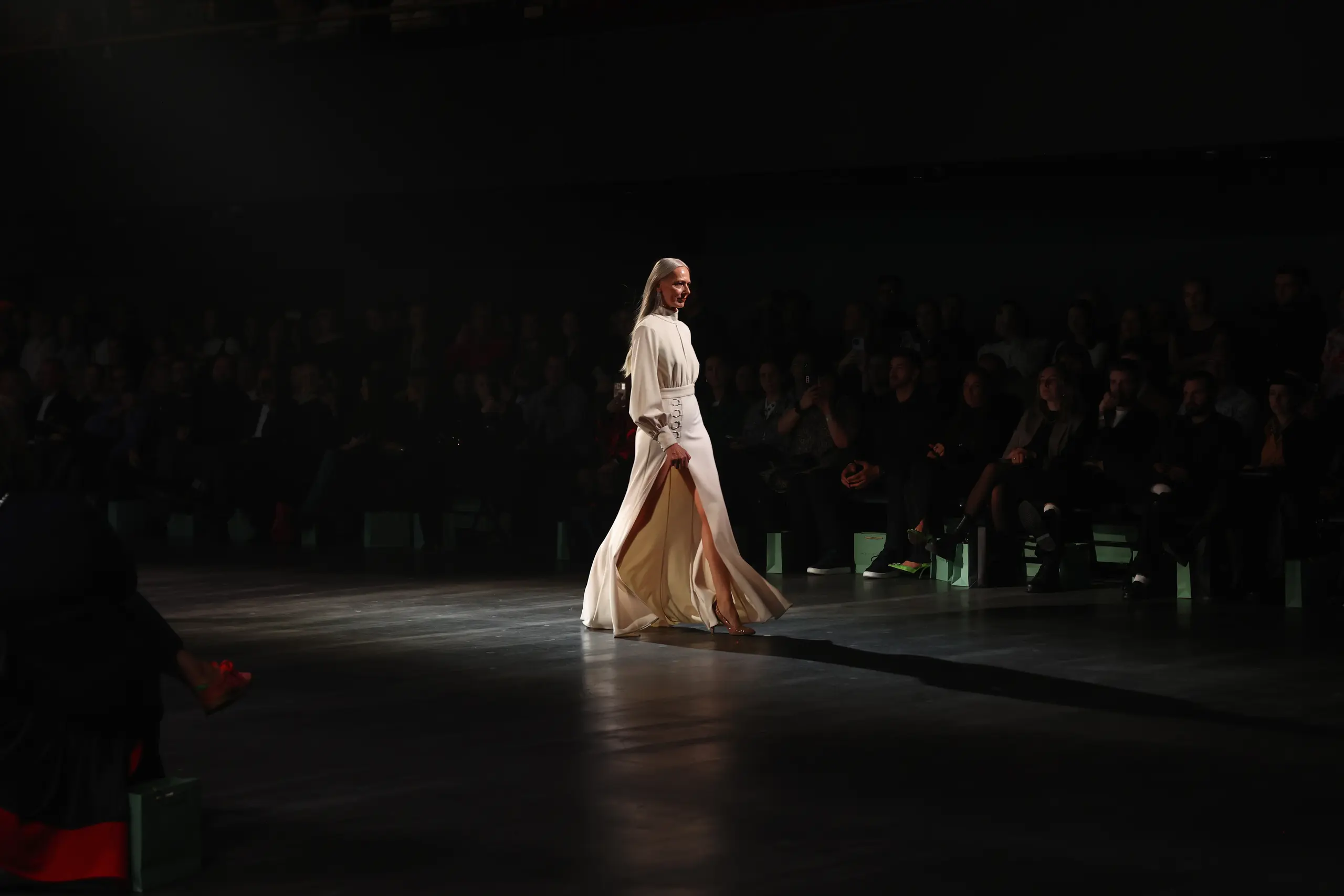 Frau Fashionweek Catwalk