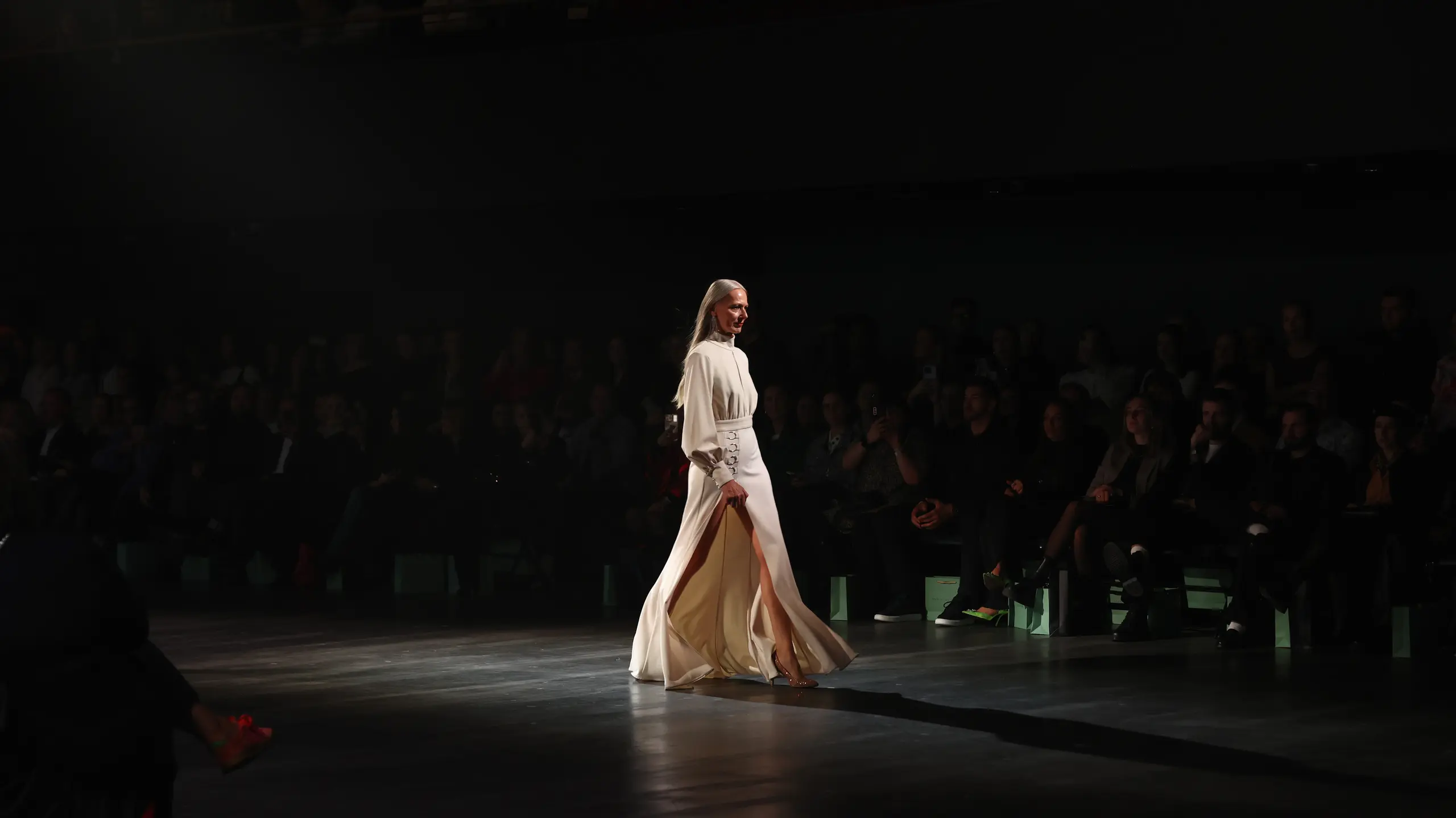 Frau Fashionweek Catwalk