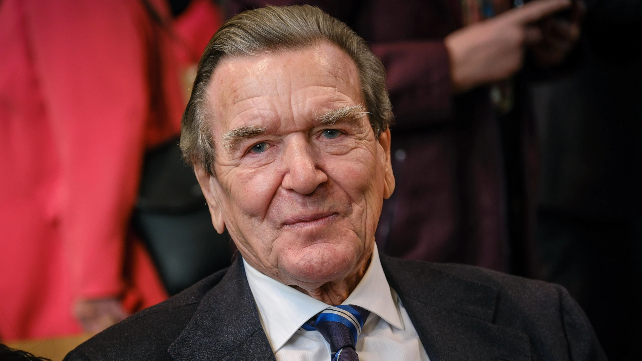 Deutscher Ex-Kanzler Gerhard Schröder im Burnout
