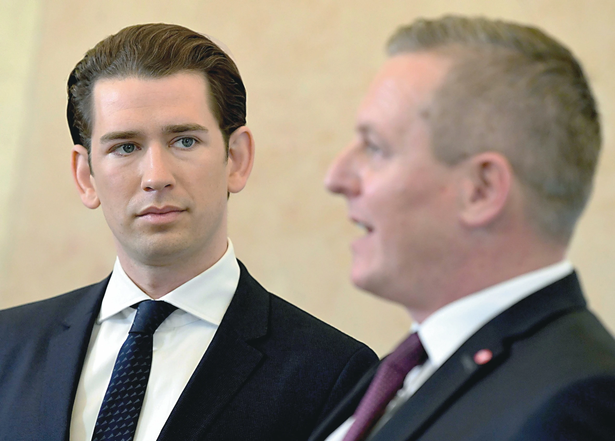 © Foto: HELMUT FOHRINGER / APA / picturedesk.com Blurred image background