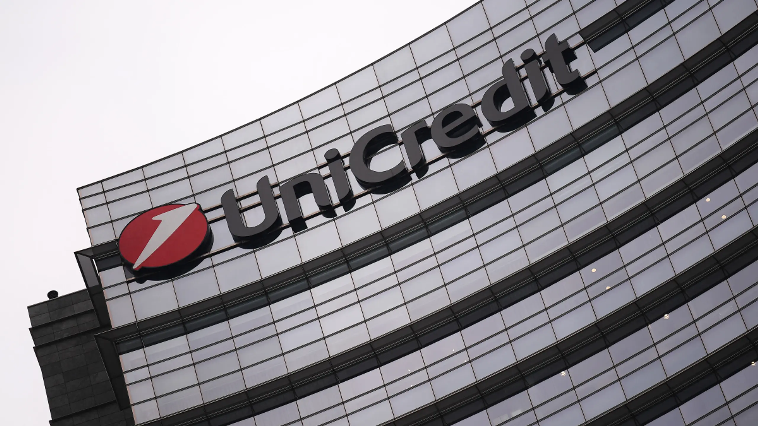 Konjunkturindikator der UniCredit Bank Austria blieb im Jänner trotz leichter Verbesserung im negativen Bereich