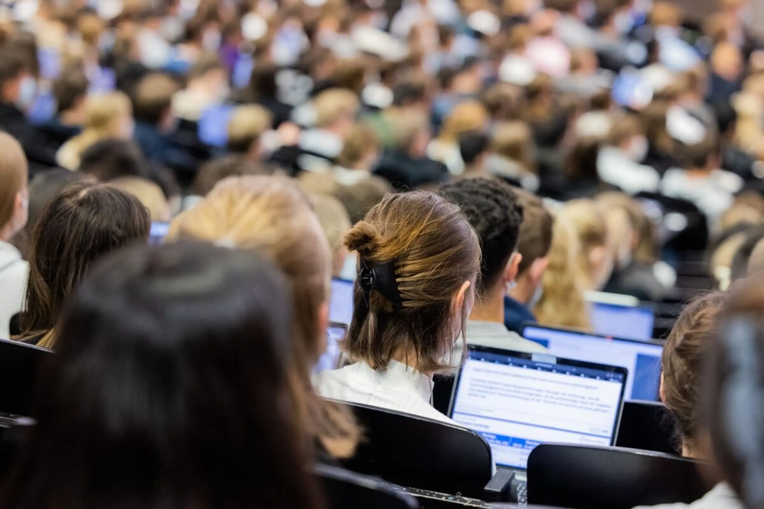 Immer mehr Junge zieht es an Unis und Fachhochschulen