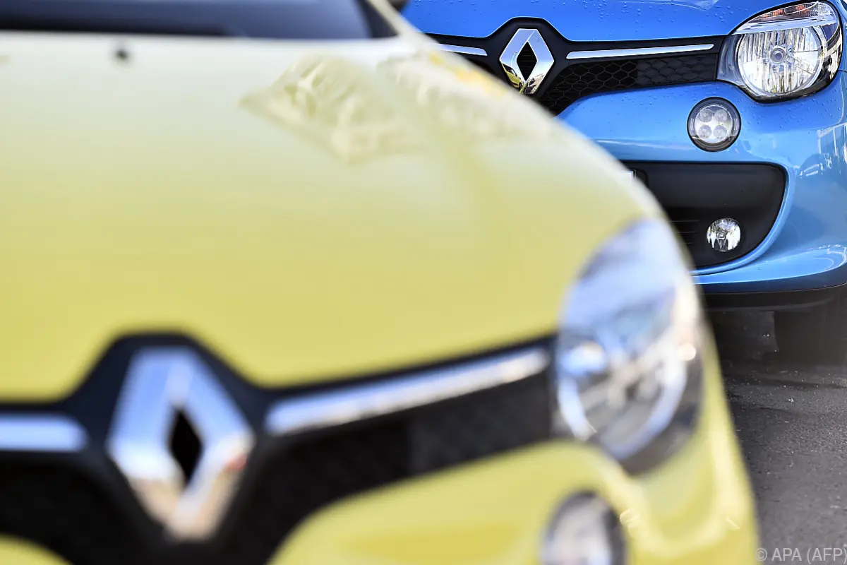 Kompaktes Elektrofahrzeug R5 und neue Hybrid-Reihe sorgten für gute Geschäfte