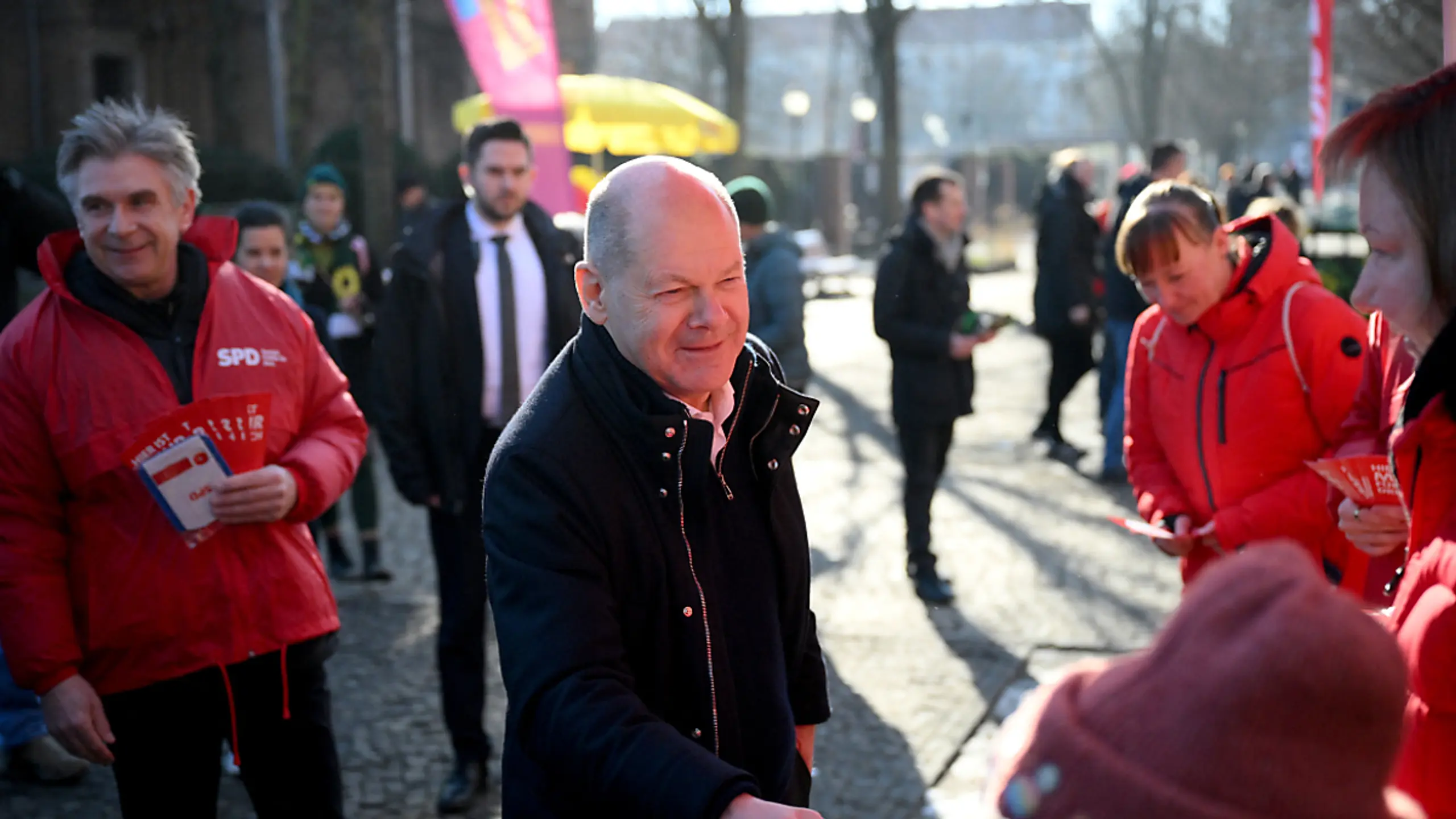 Scholz umwirbt am letzten Tag vor der Wahl unentschlossene Wähler