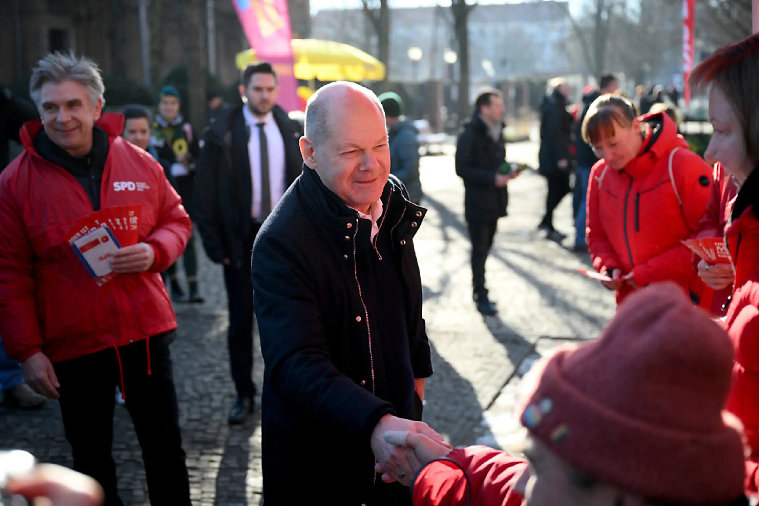 Scholz umwirbt am letzten Tag vor der Wahl unentschlossene Wähler