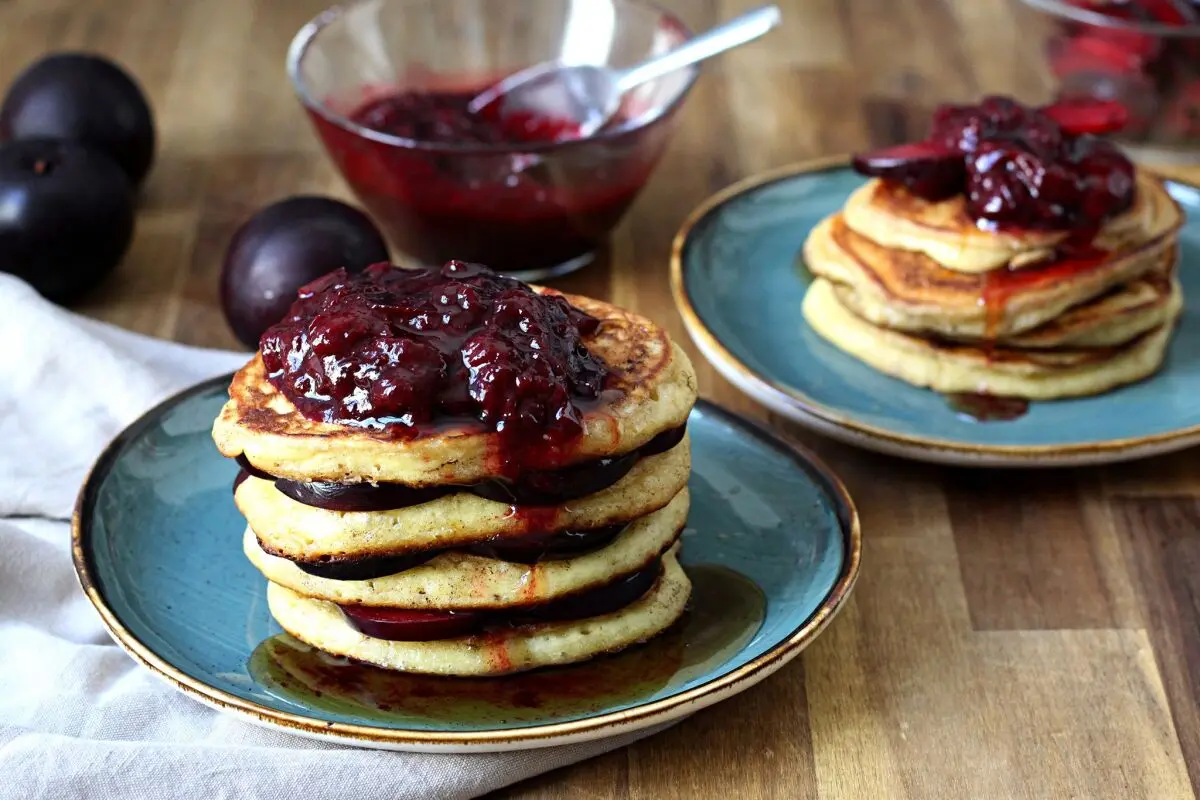 Pancakes kann man klassisch in der Pfanne braten - oder im Ofen zubereiten.