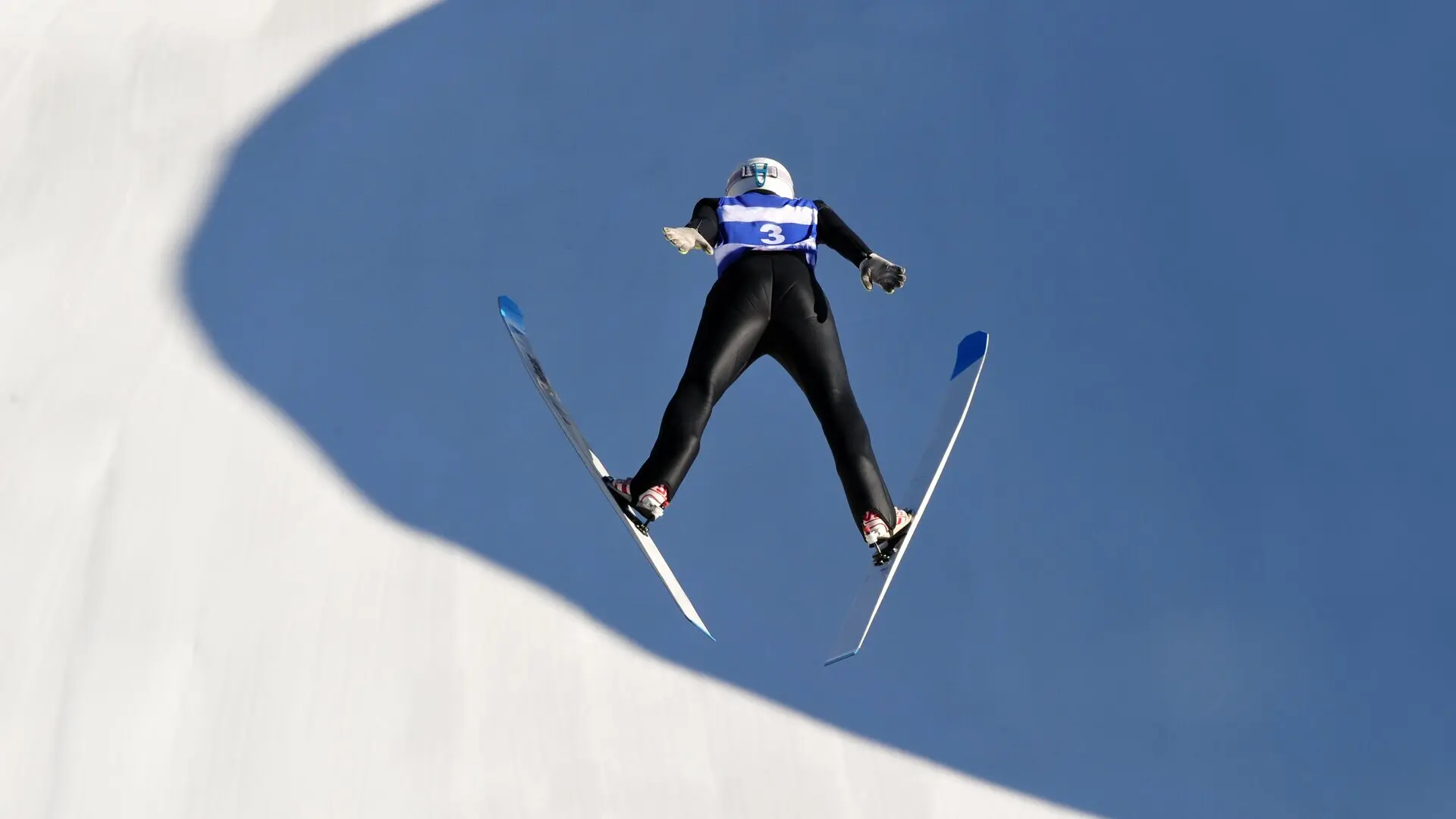 FIS Skispringen Weltcup Damen Hinzenbach HS 90