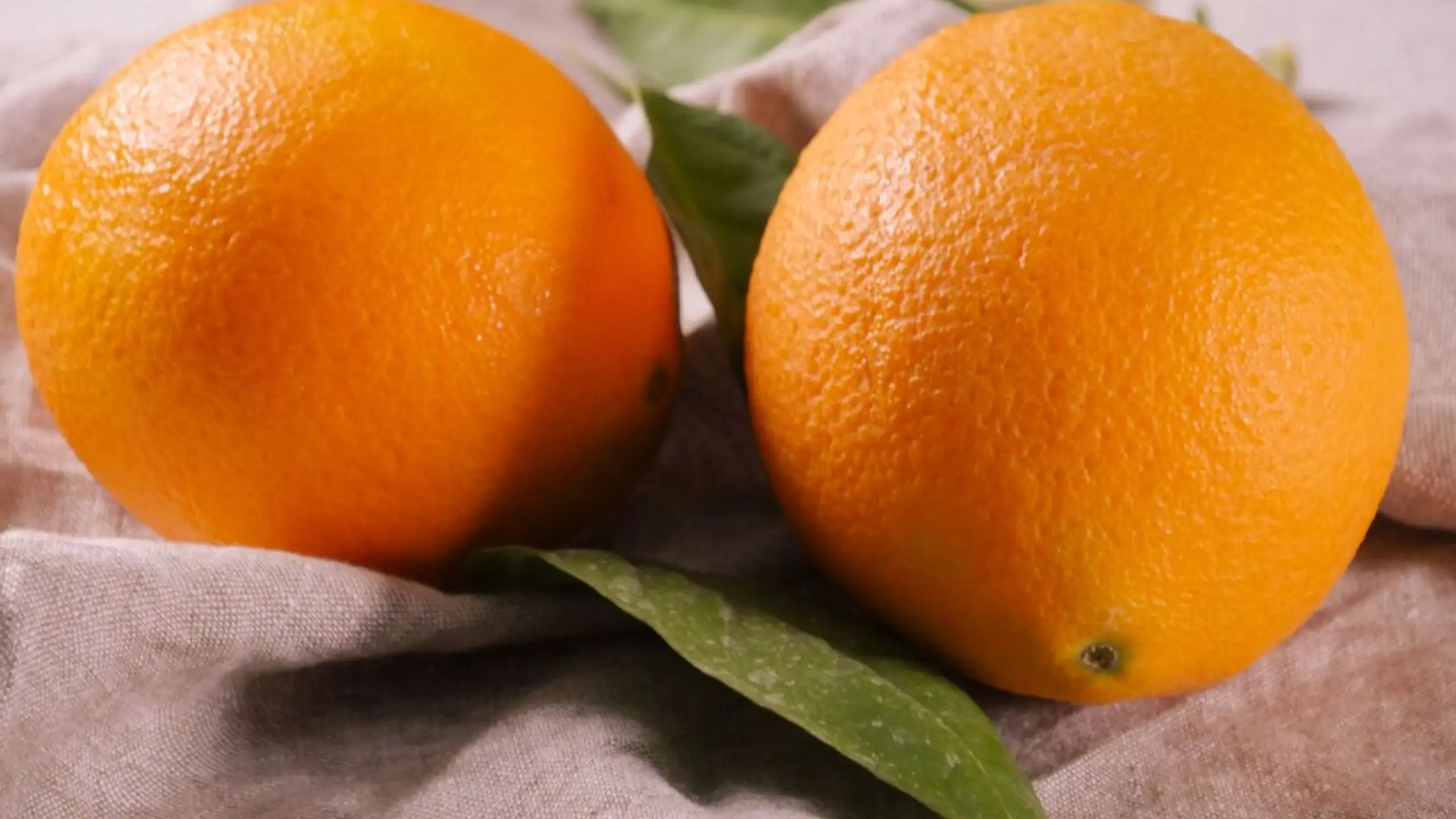 Orangen schmecken gut und liefern Vitamin C