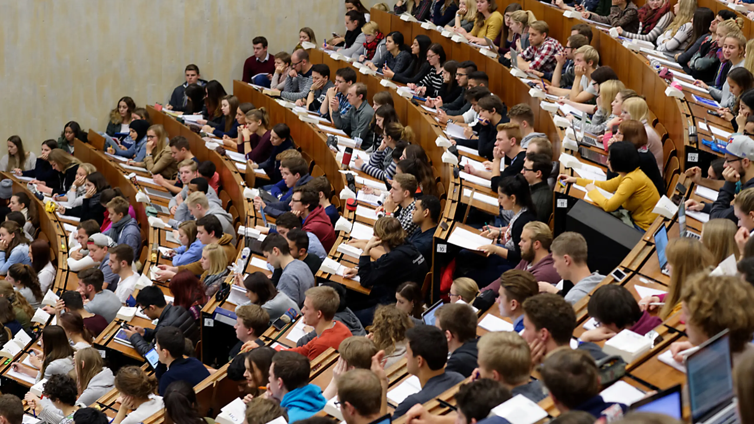 Studiengebühren werden nicht angegriffen