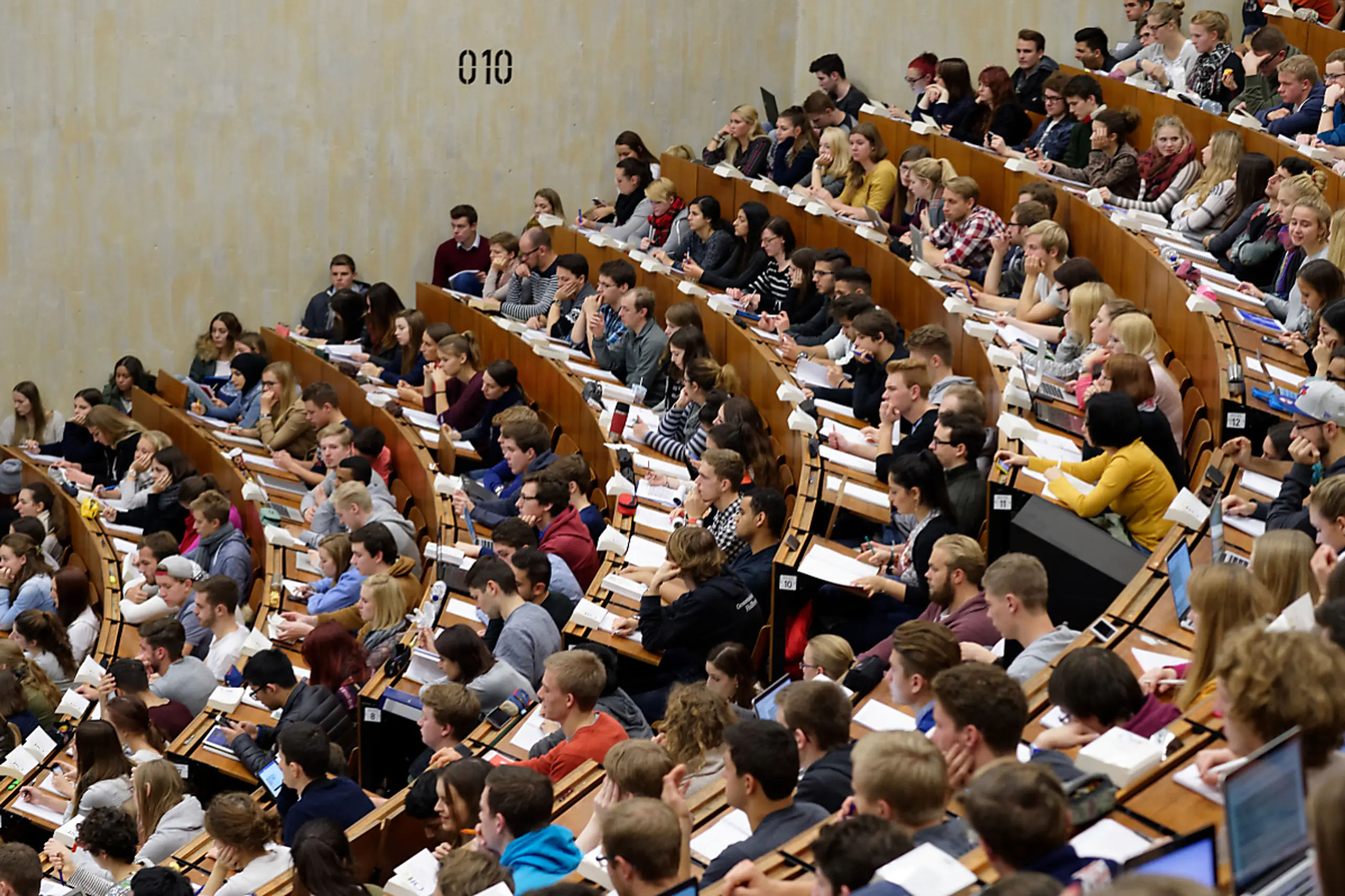 Studiengebühren werden nicht angegriffen