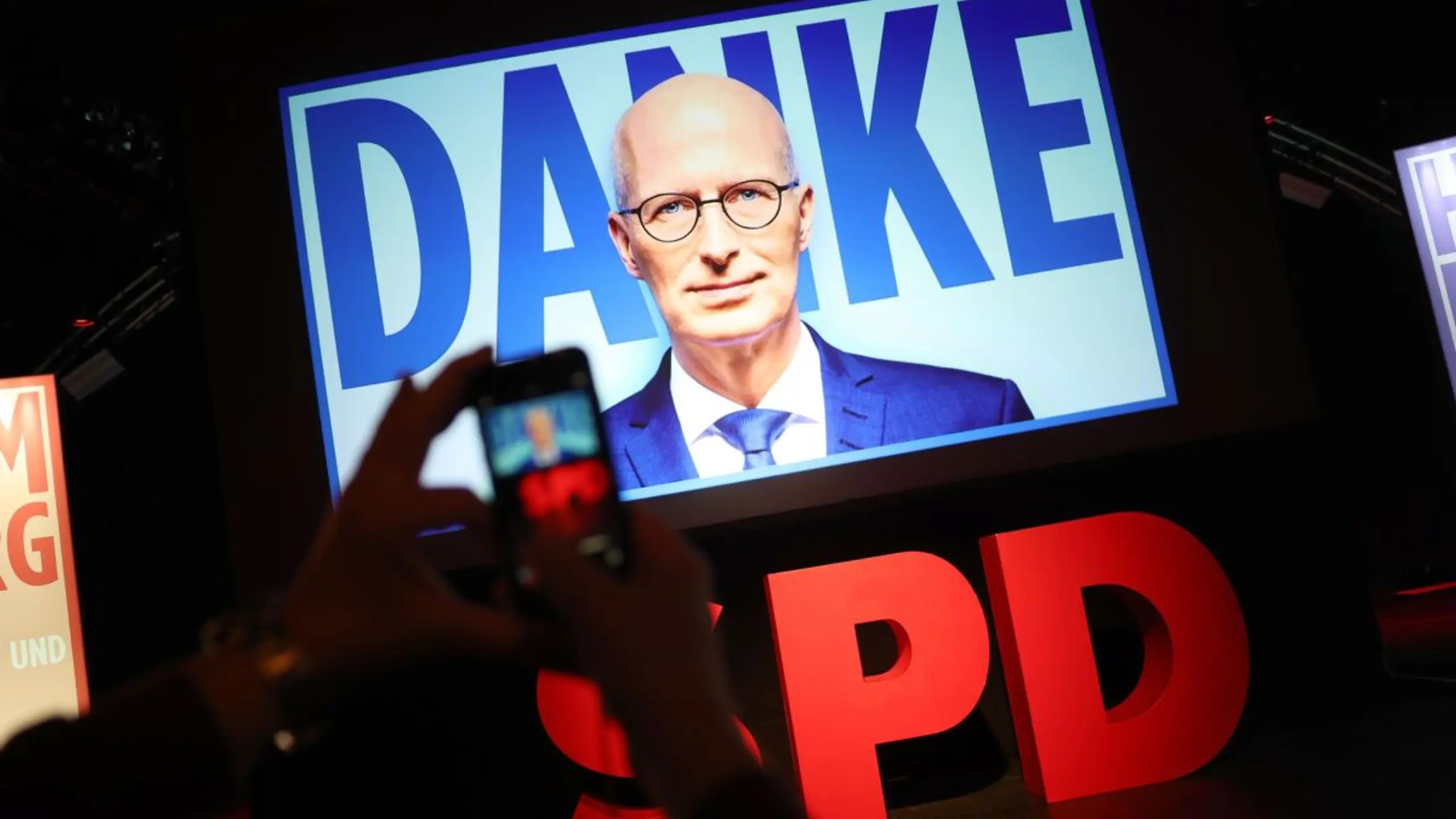 SPD-Bürgermeister Peter Tschentscher weiter in Front