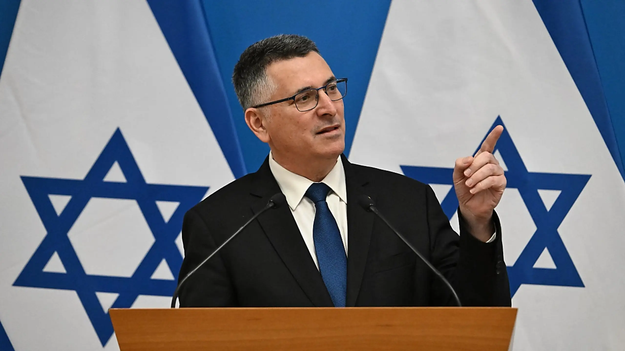 Israelischer Außenminister Gideon Saar zeigt Härte