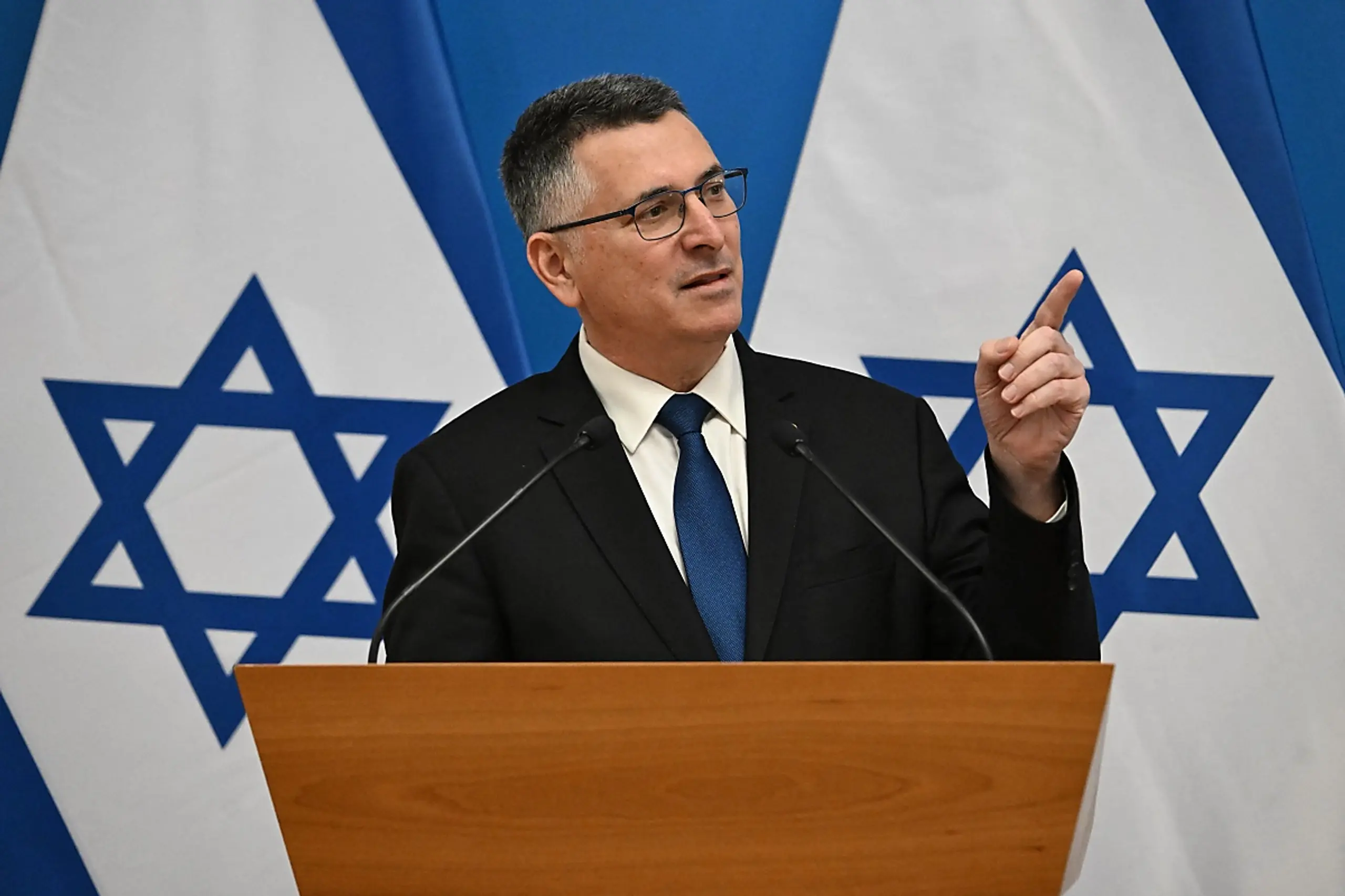 Israelischer Außenminister Gideon Saar zeigt Härte