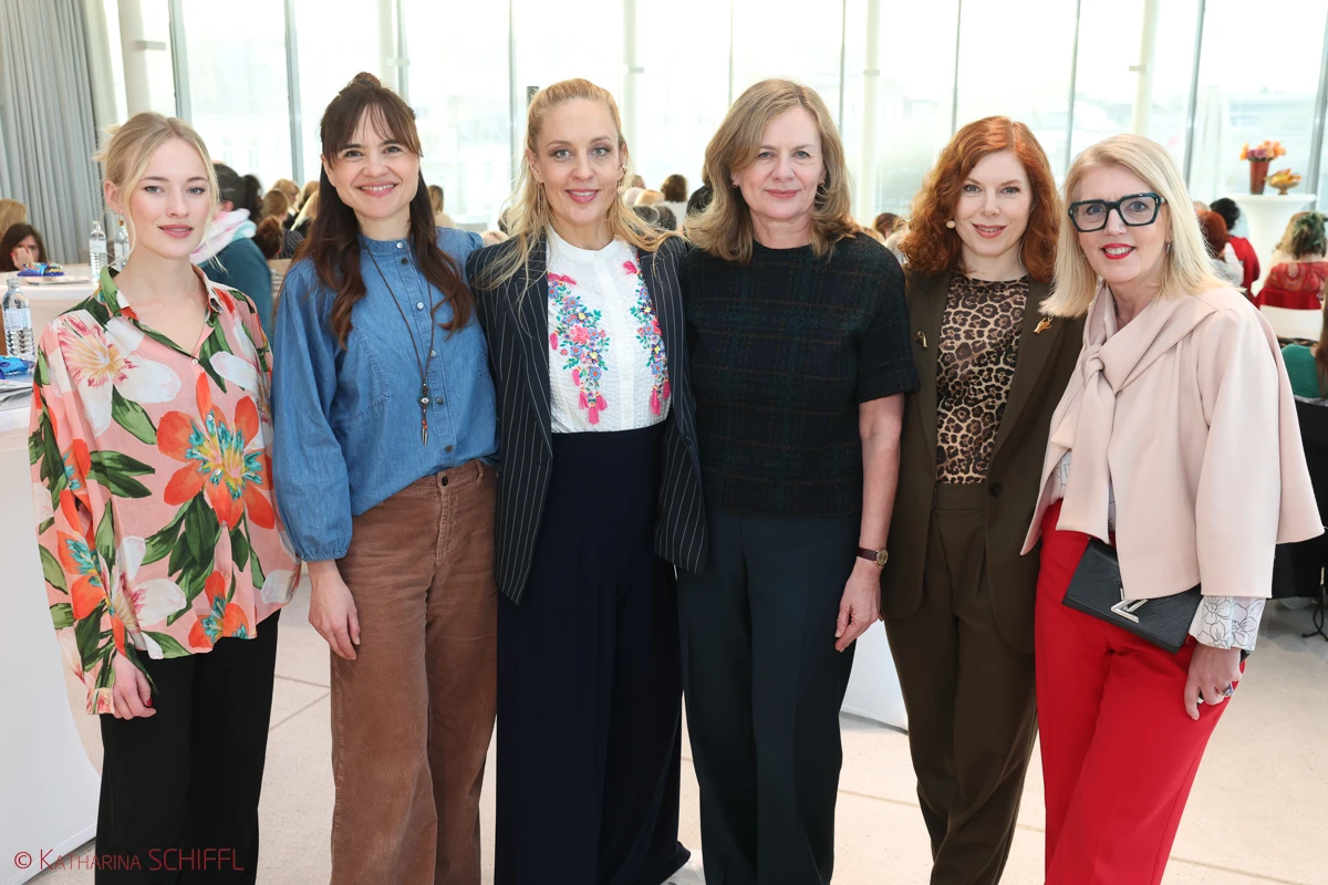 „Hurra, wir lesen noch …“ – Special Edition zum Weltfrauentag im MuseumsQuartier