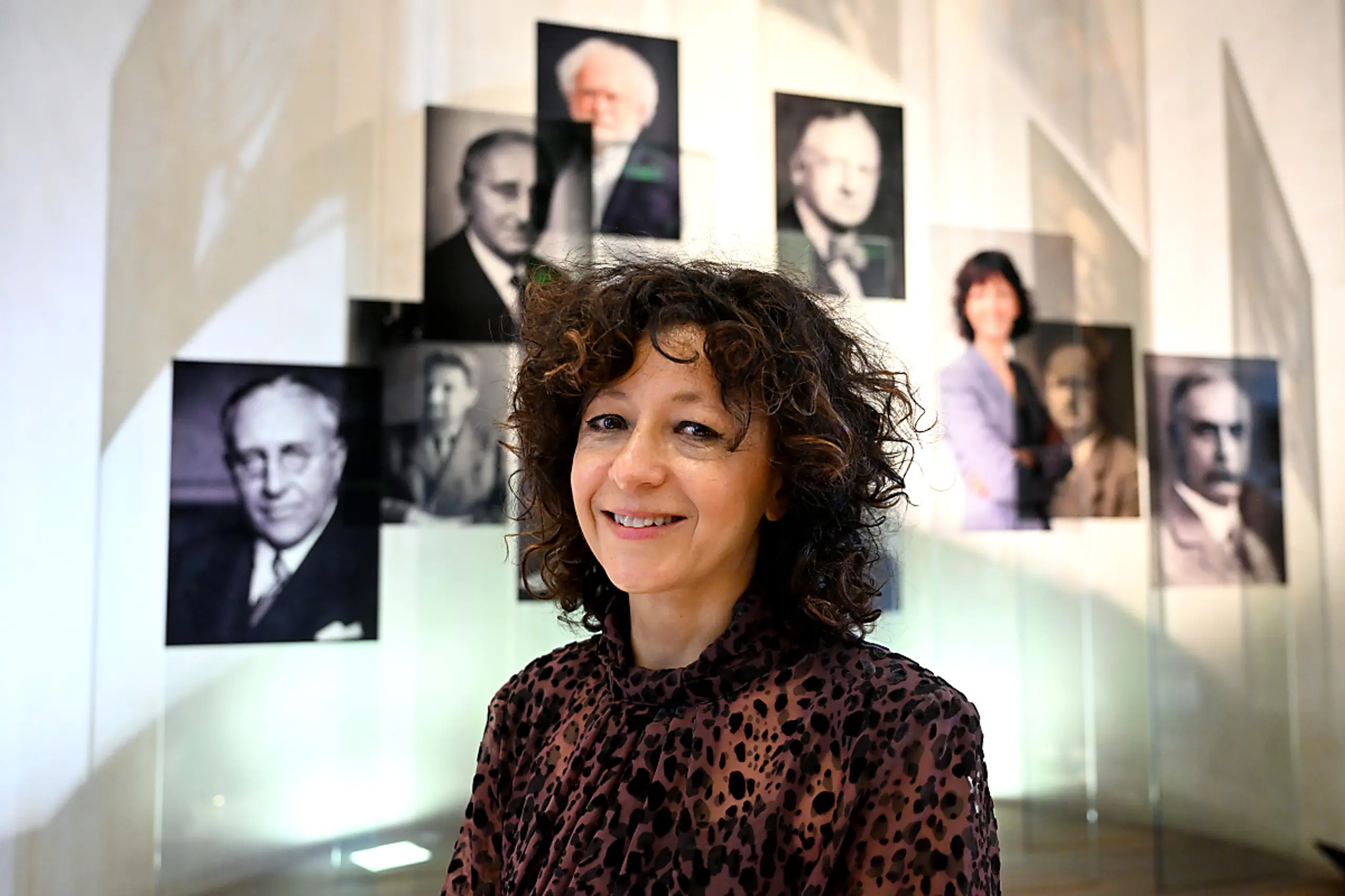 Emmanuelle Charpentier im Rahmen der Enthüllung einer Nobelpreis-Installation