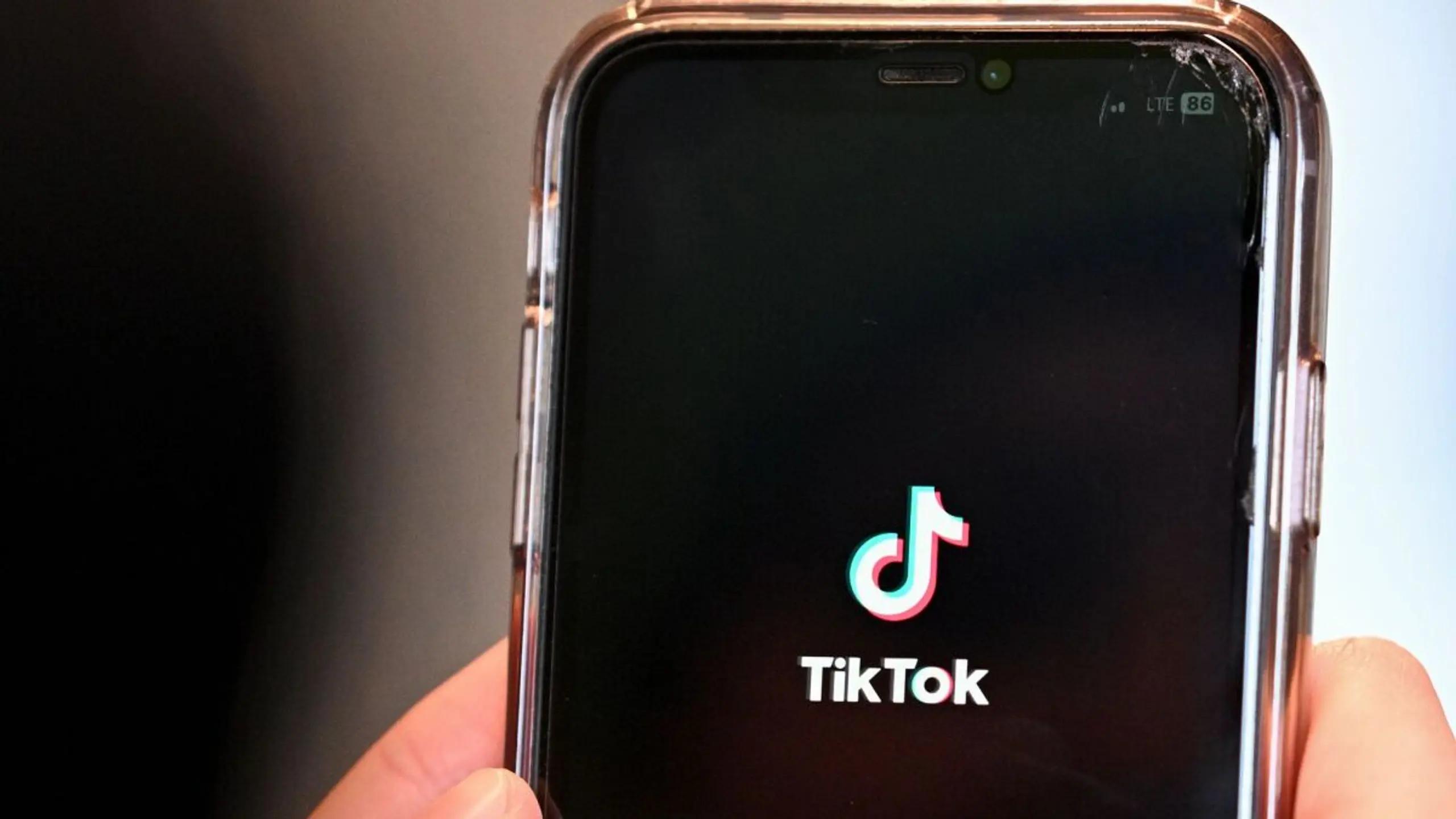 Kaltenbrunner und Neuhold wollen die Gefahren auf TikTok aufzeigen