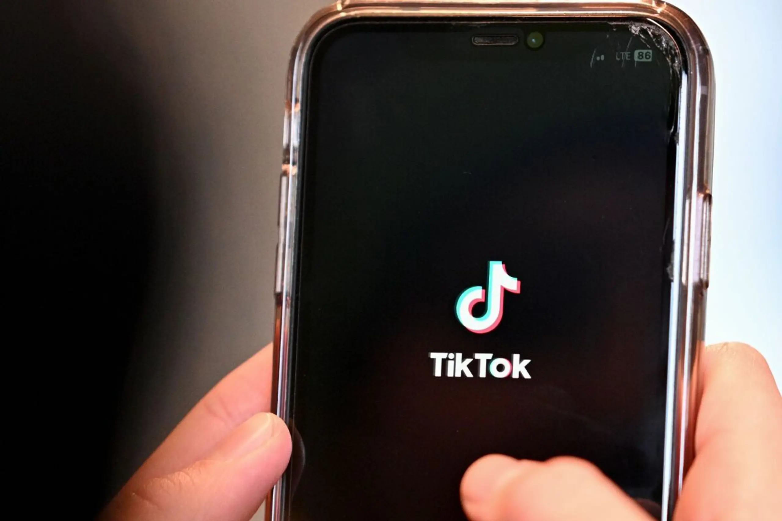 Kaltenbrunner und Neuhold wollen die Gefahren auf TikTok aufzeigen