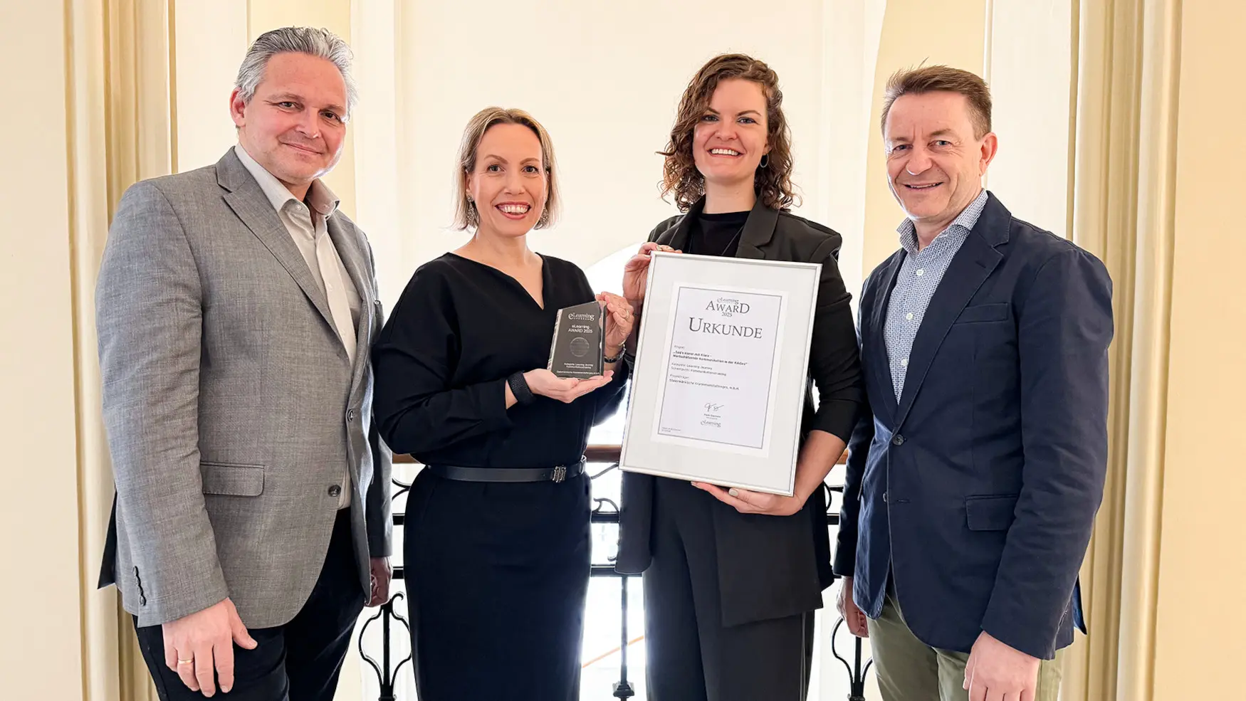 „Sag’s klarer mit Klara“: KAGes gewinnt eLearning Award 2025 für innovative Kommunikationsschulung
