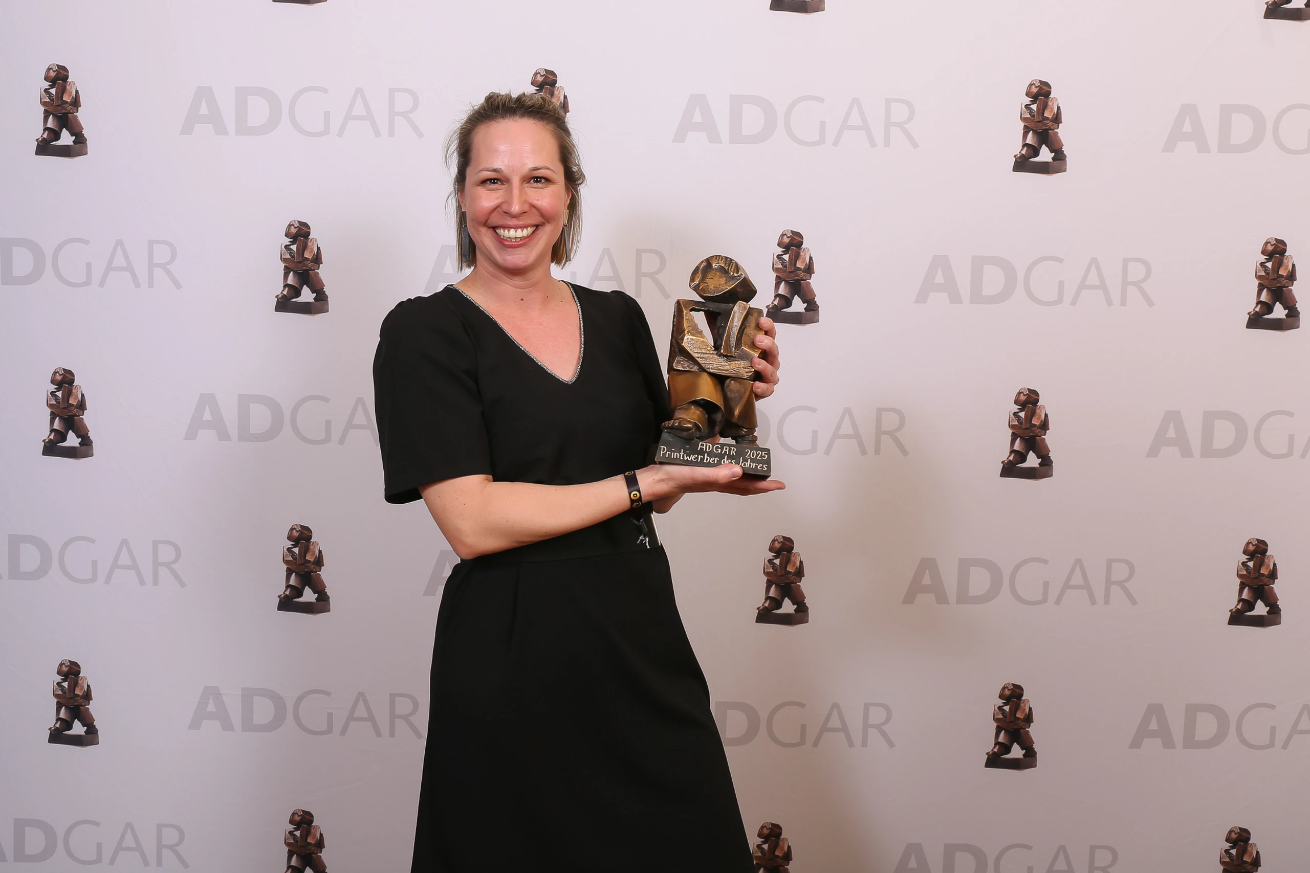 Hofer ist Printwerber des Jahres 2024: Warum der Diskonter auf Print setzt