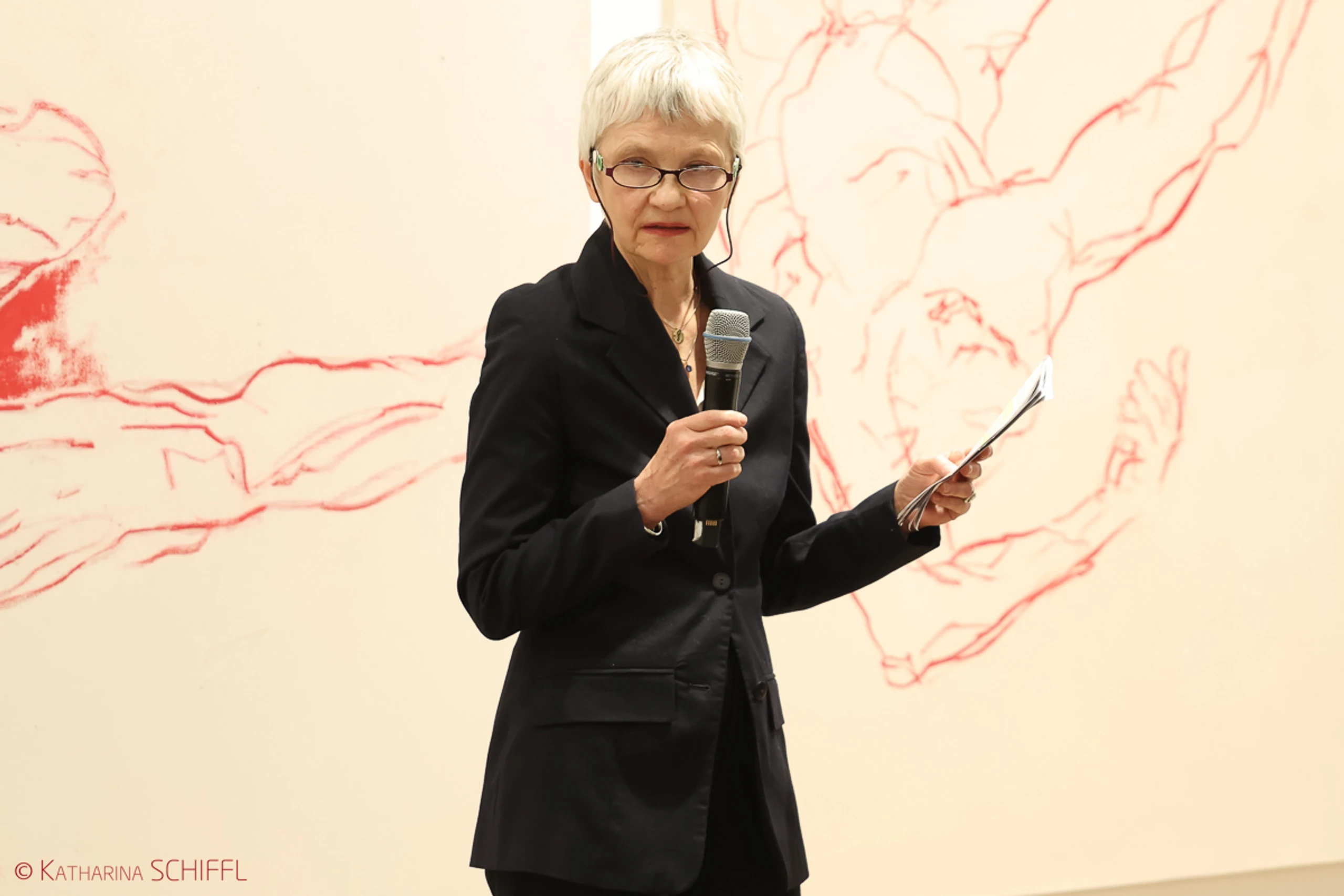 © Katharina Schiffl Blurred image background