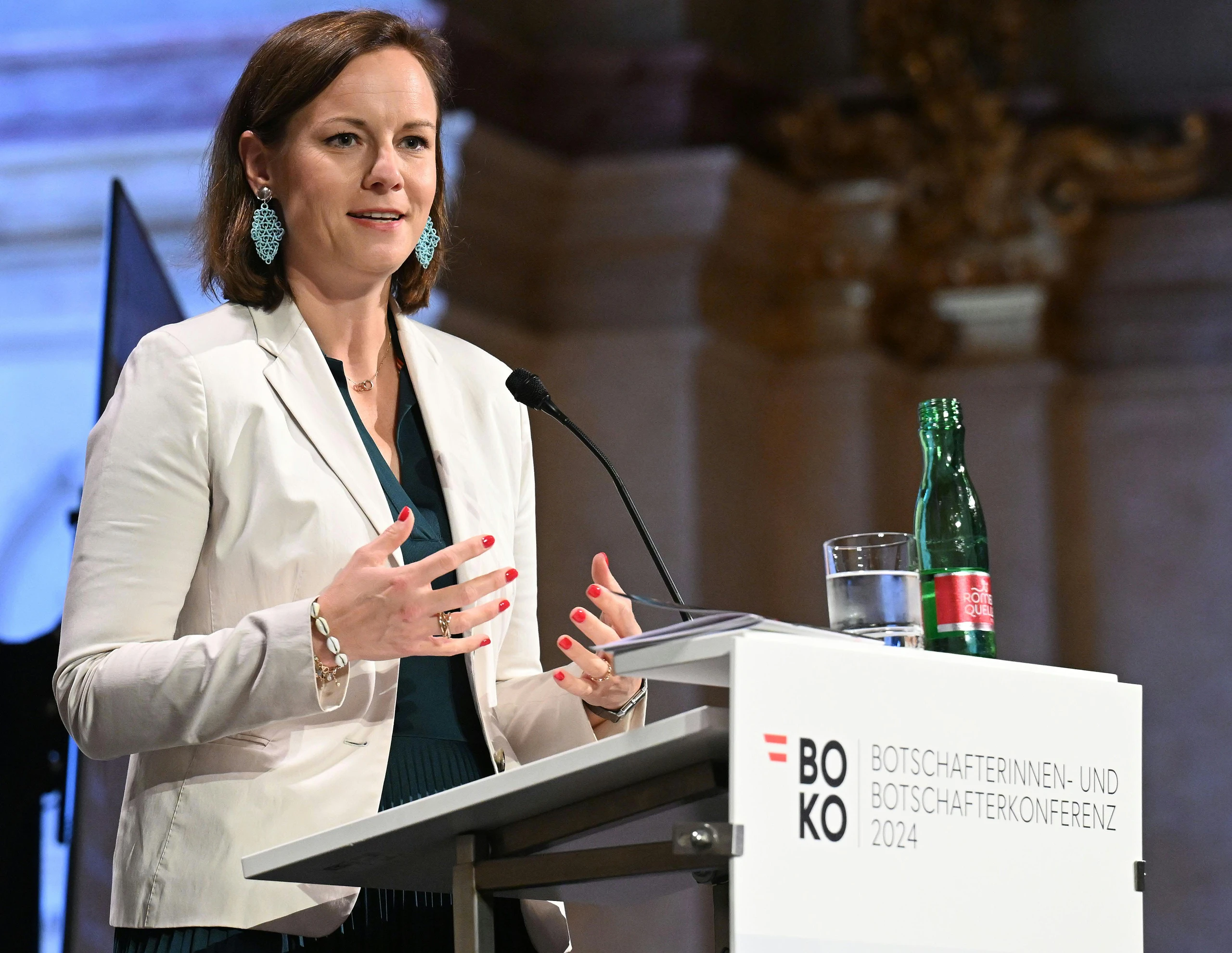 Regierung nominiert Kühnel als FMA-Vorständin