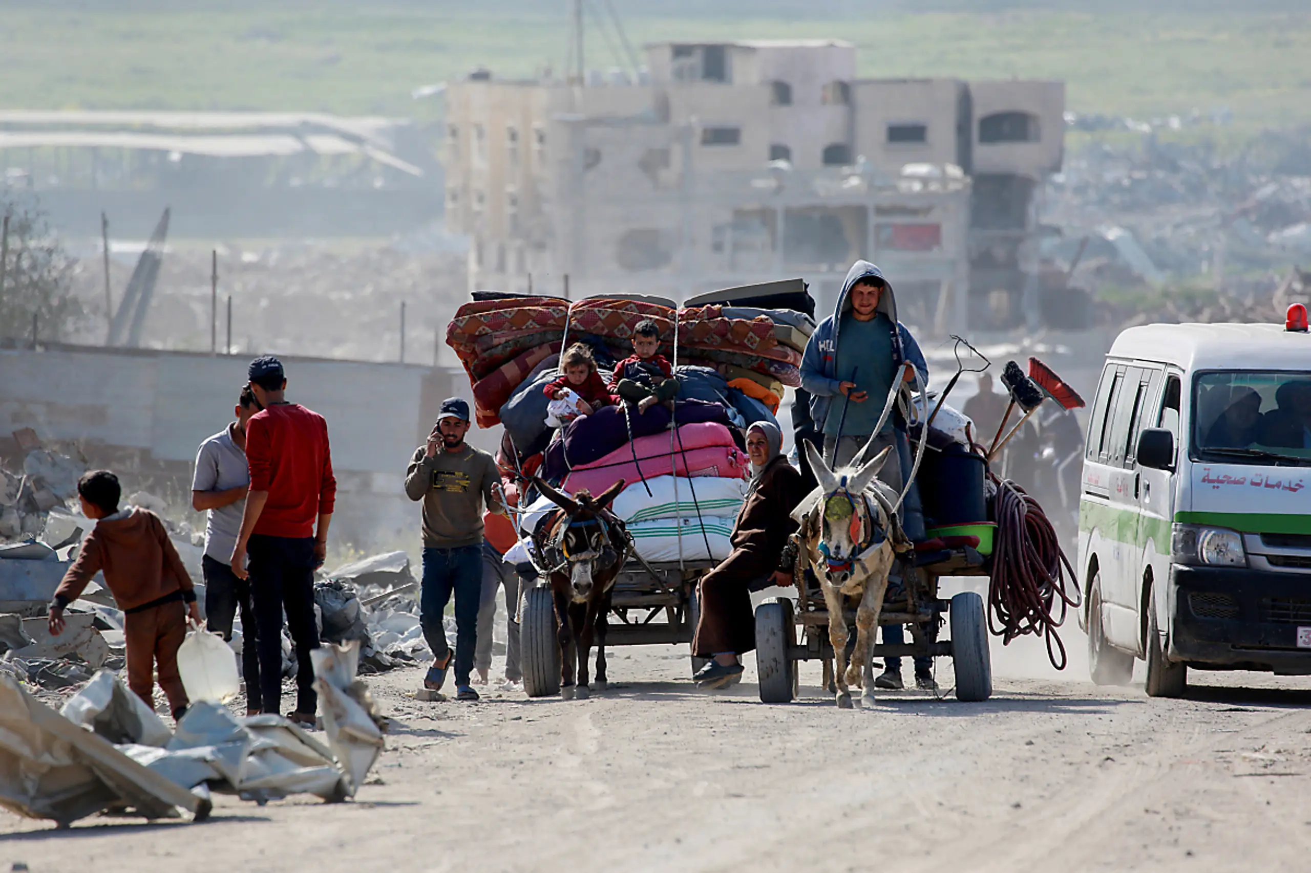 Palästinenser im nördlichen Gazastreifen auf der Flucht