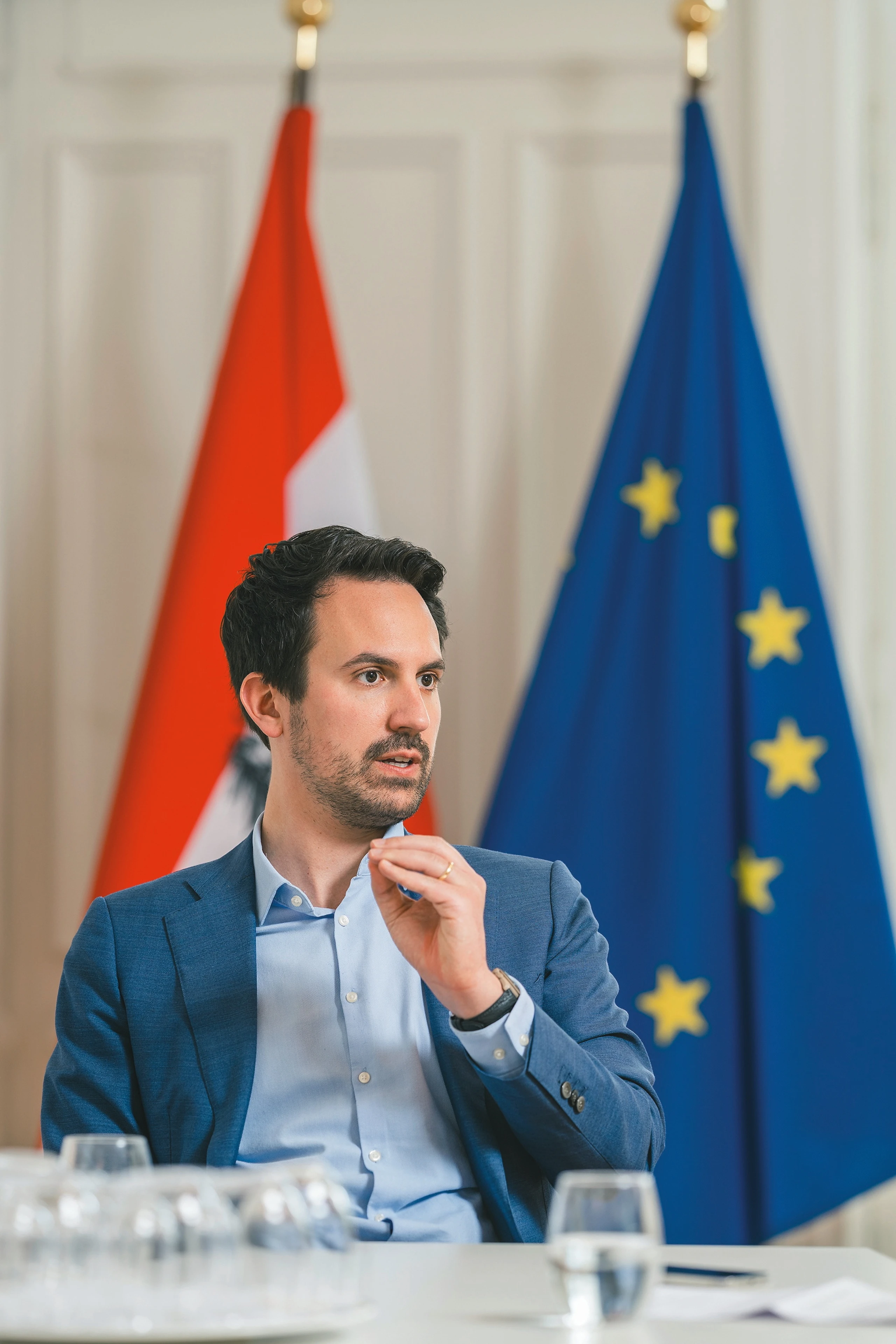 © Bild: Matt Observe Blurred image background