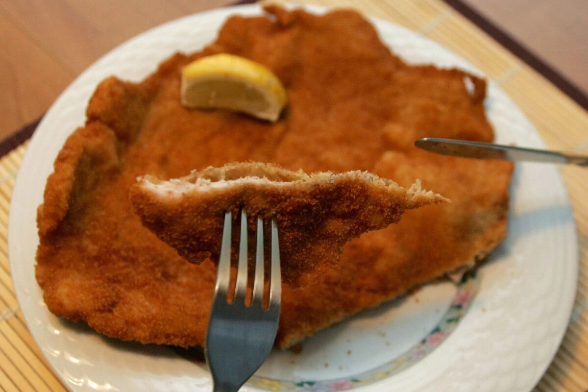 Umgerechnet werden pro Woche mehr als sieben Schnitzel vertilgt