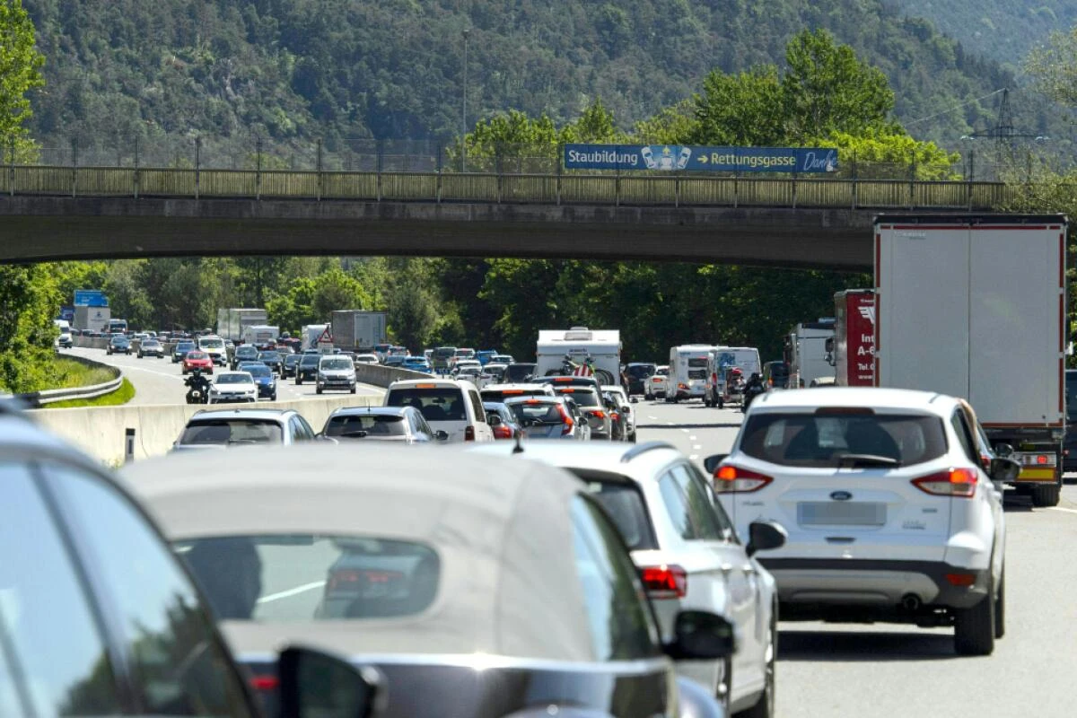 In Tirol darf man im Sommer den Stau nicht umfahren