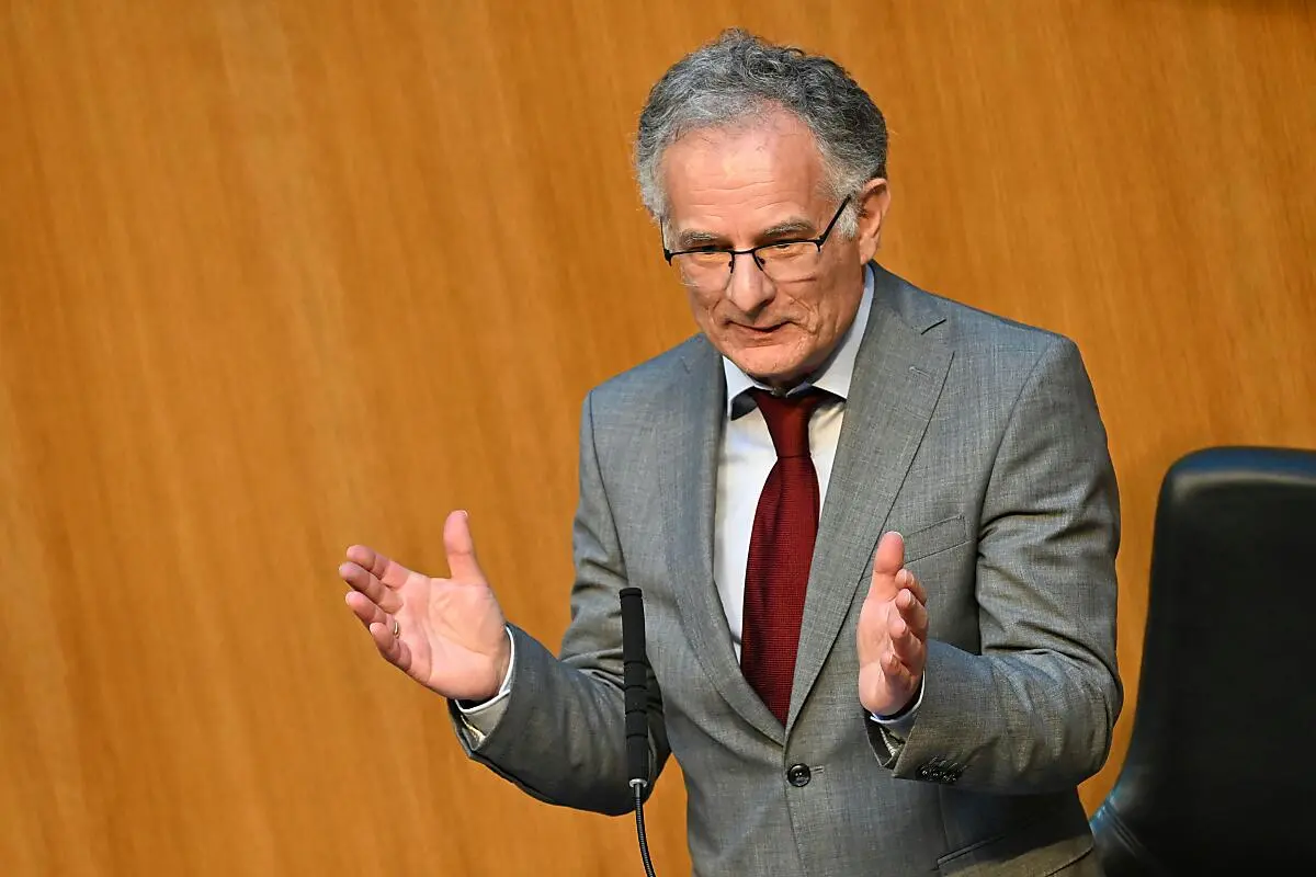 Marterbauer kämpft weiter gegen Budgetloch