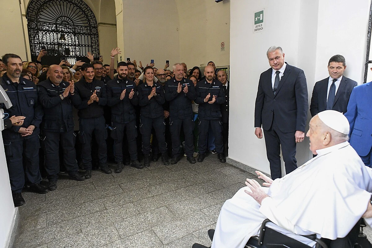Der Papst am Gründonnerstag bei seinem Gefängnisbesuch