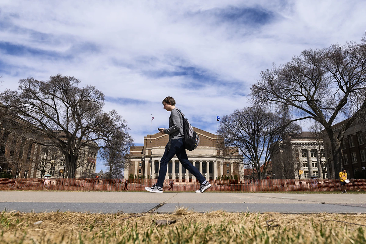 Die Universität habe Angst, staatliche Förderungen zu verlieren