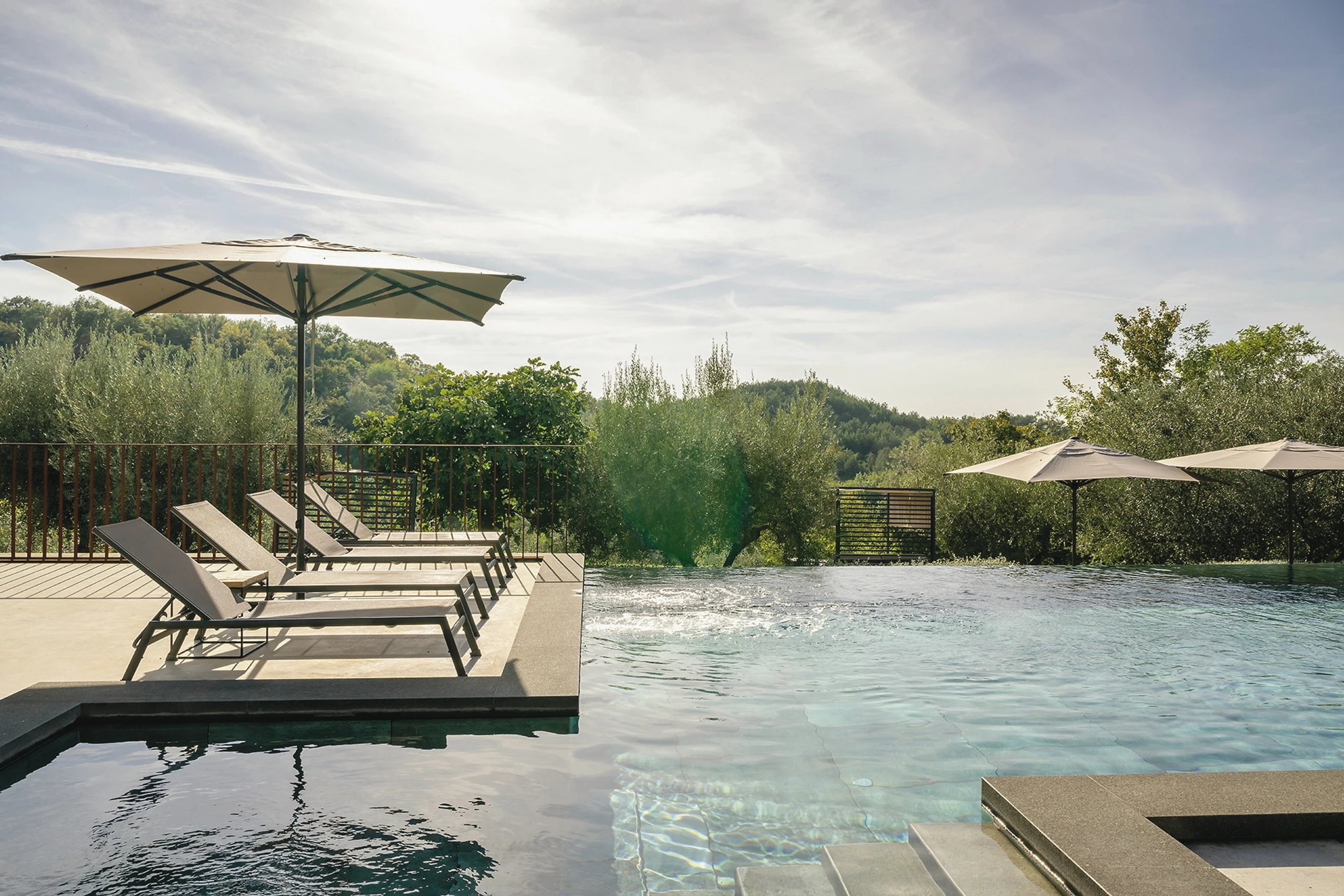 © Beigestellt Blurred image background