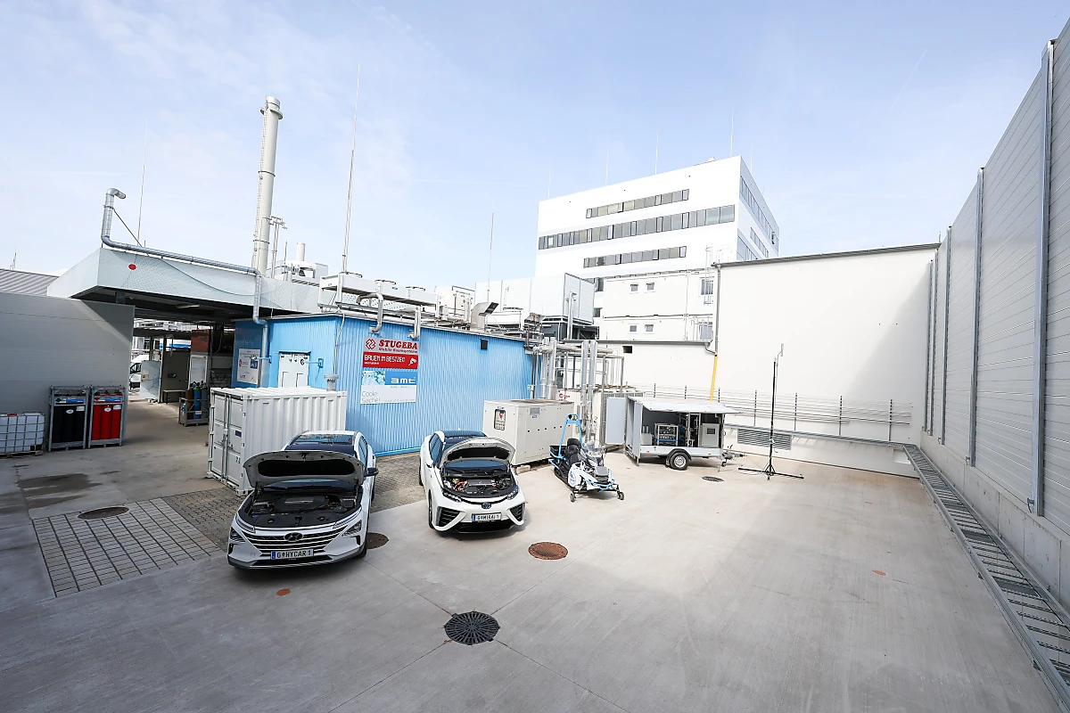 Das neue Wasserstoff-Elektrolyse-Testfeld mit eigener Trafostation