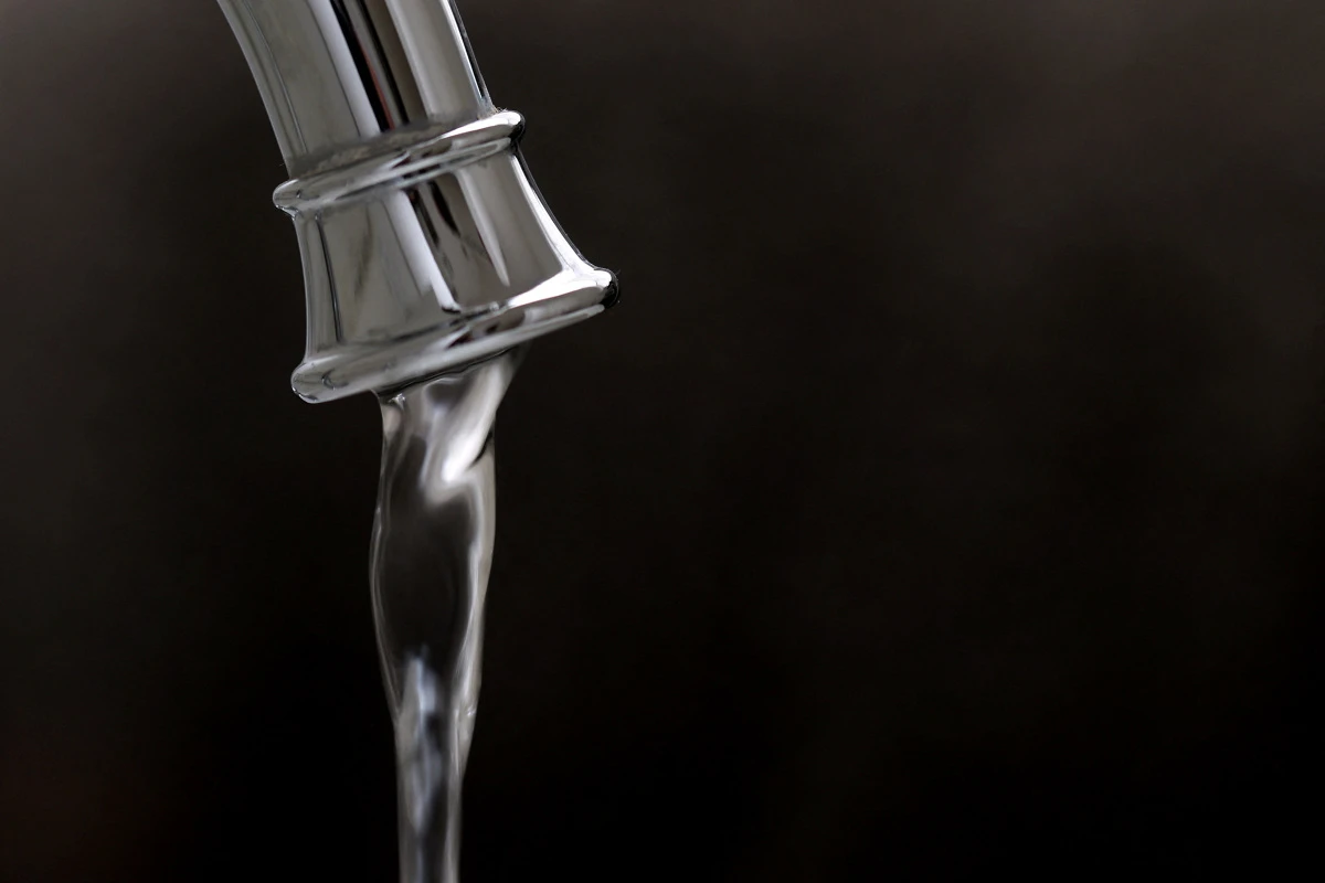 Fast die Hälfte des US-Leitungswassers enthält PFAS