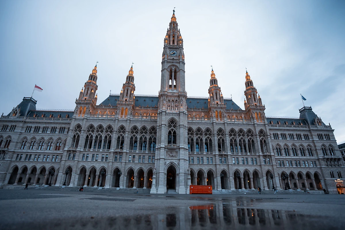 Außenansicht des Wiener Rathauses
