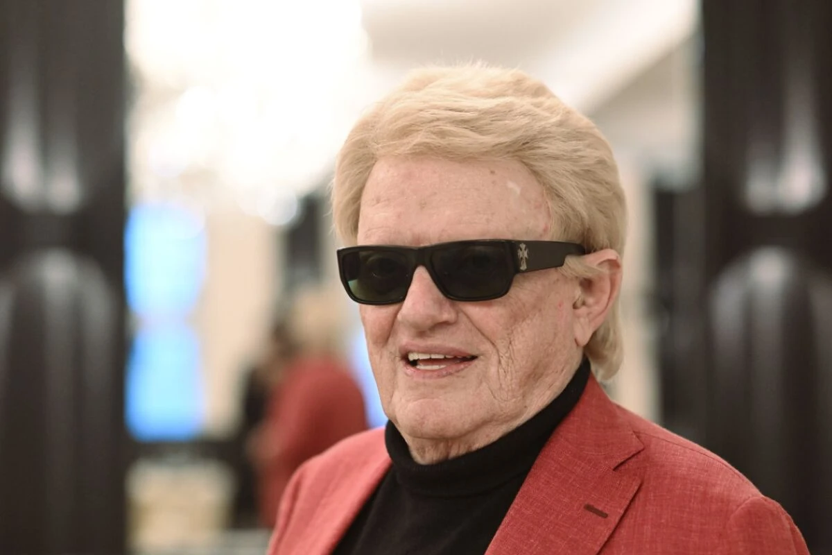 ++ ARCHIVBILD ++ Heino besingt das "Gläschen am Morgen"