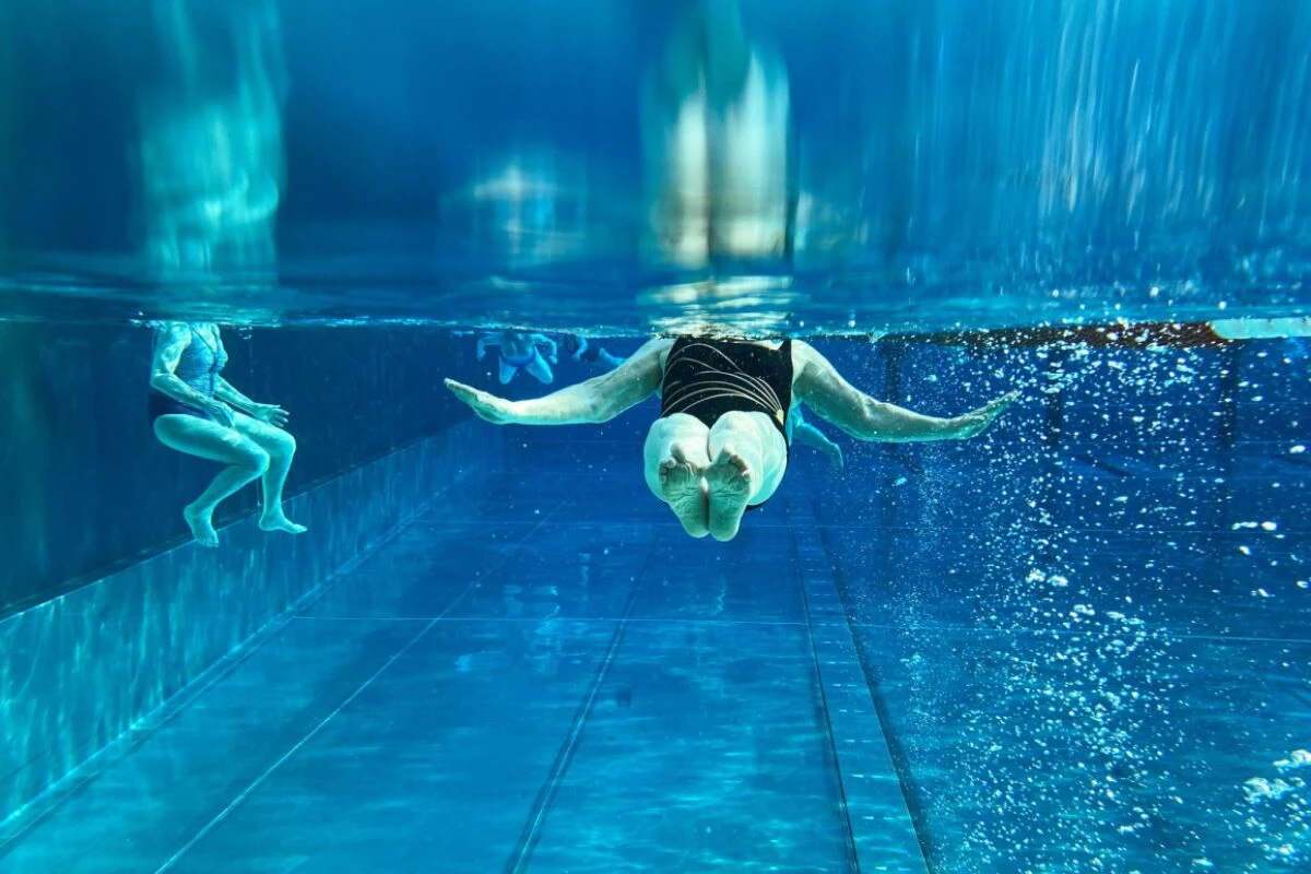 ++ ARCHIVBILD ++ Aha-Erlebnis: Das Wasser kann einen tragen