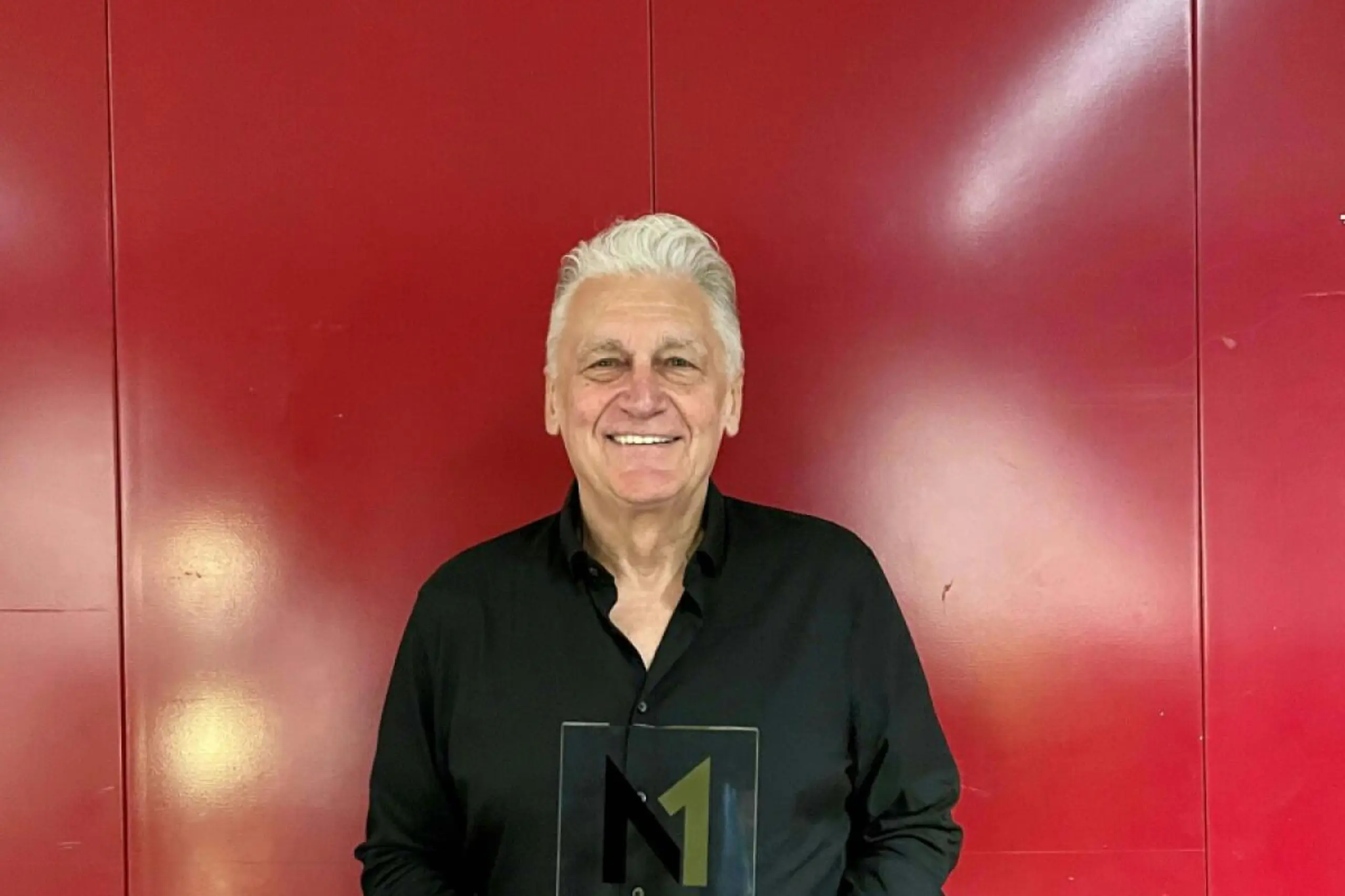 Fendrich erhielt "Number 1 Award" für "Wimpernschlag"