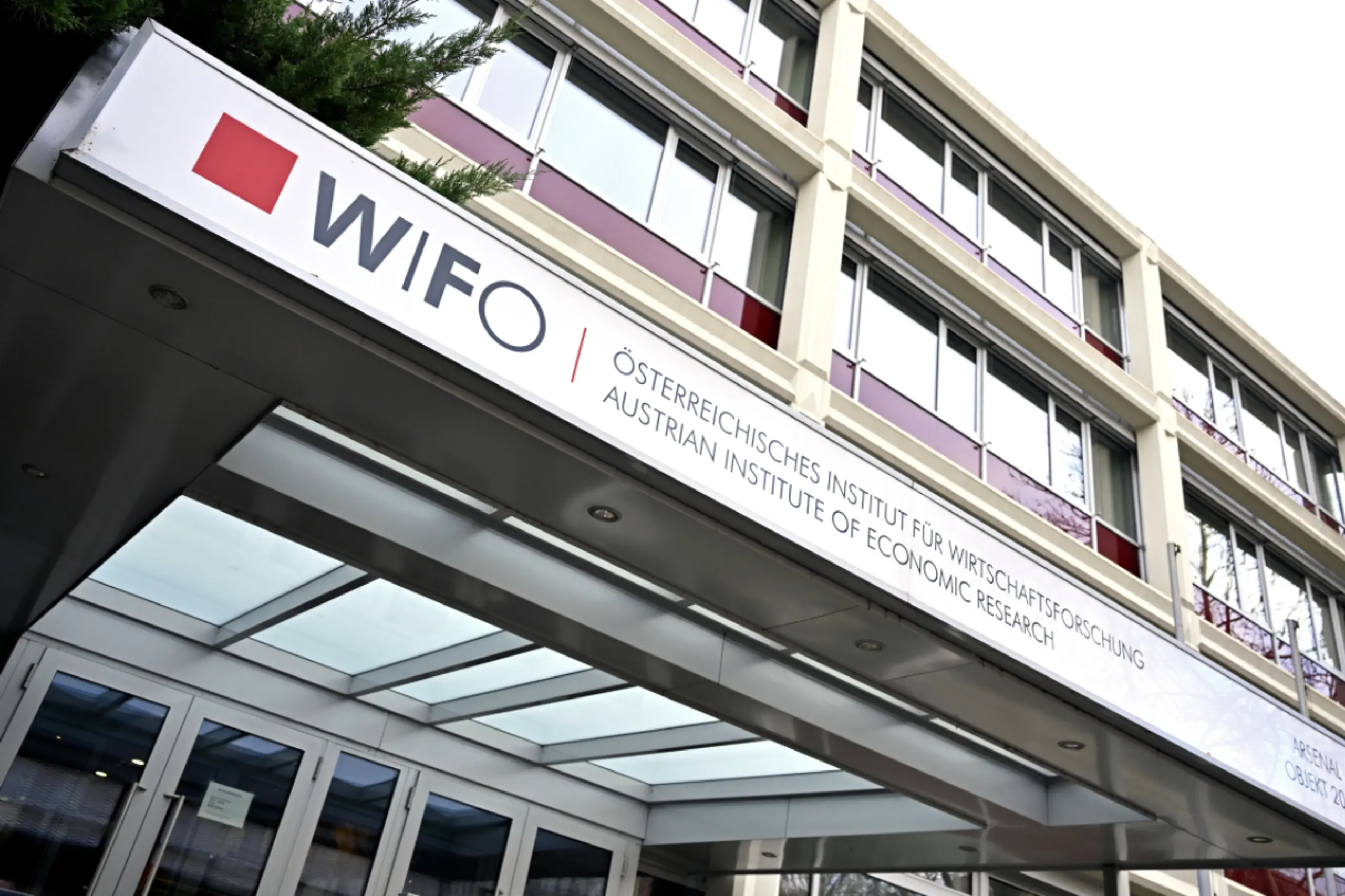 Industrie laut Wifo-Schnellschätzung erstmals wieder leicht im Aufwind