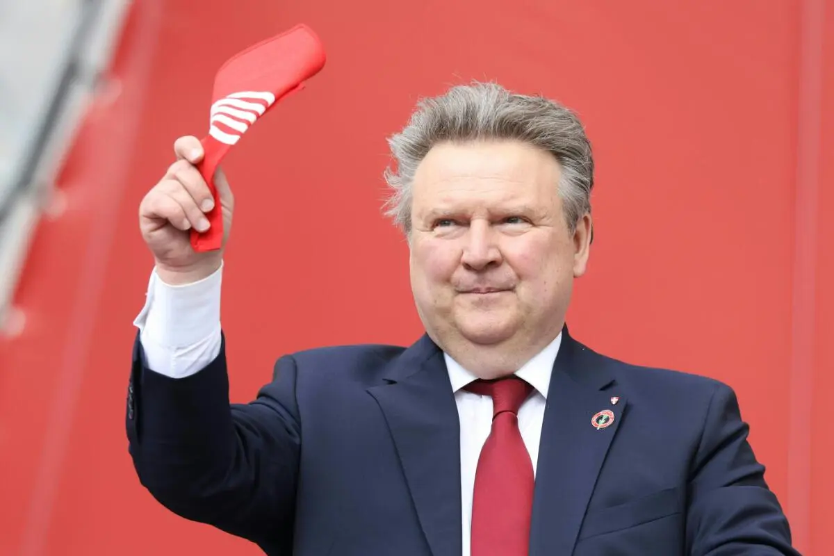 Das rote Tuch wird wieder geschwungen